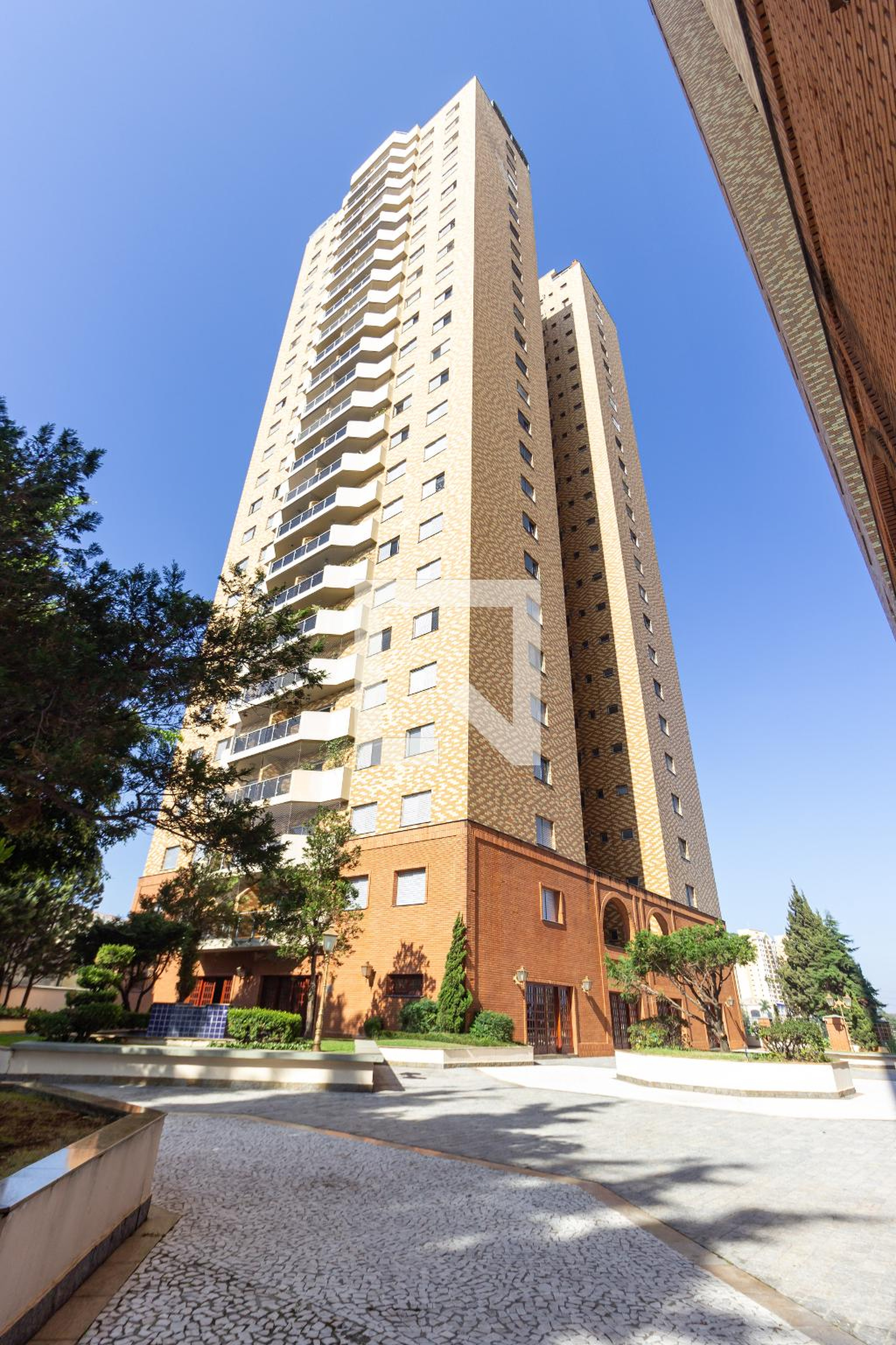 Fachada Condomínio em Avenida Otacílio Tomanik, 363