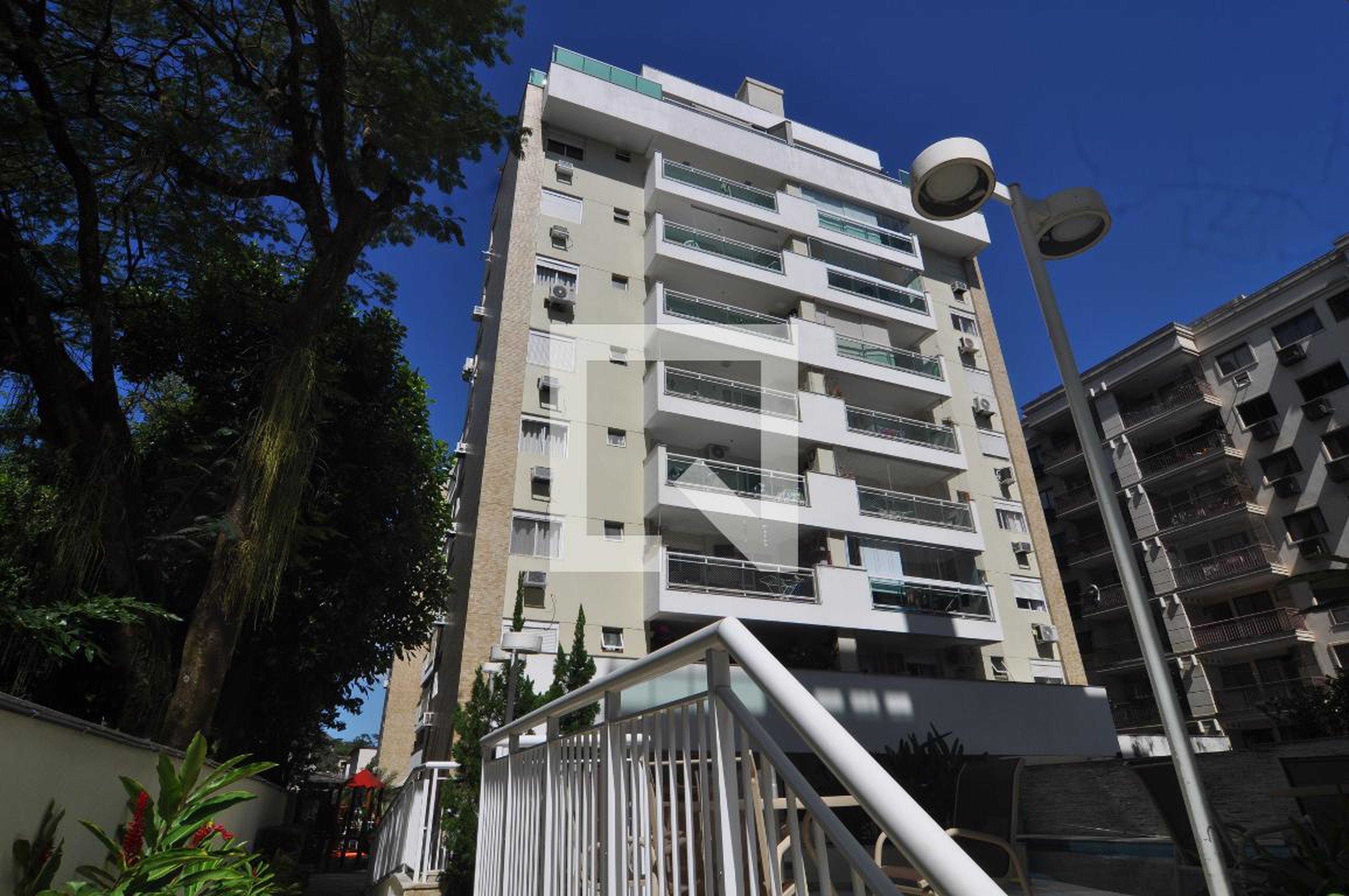 Fachada do Condomínio Condomínio Ecolife Freguesia