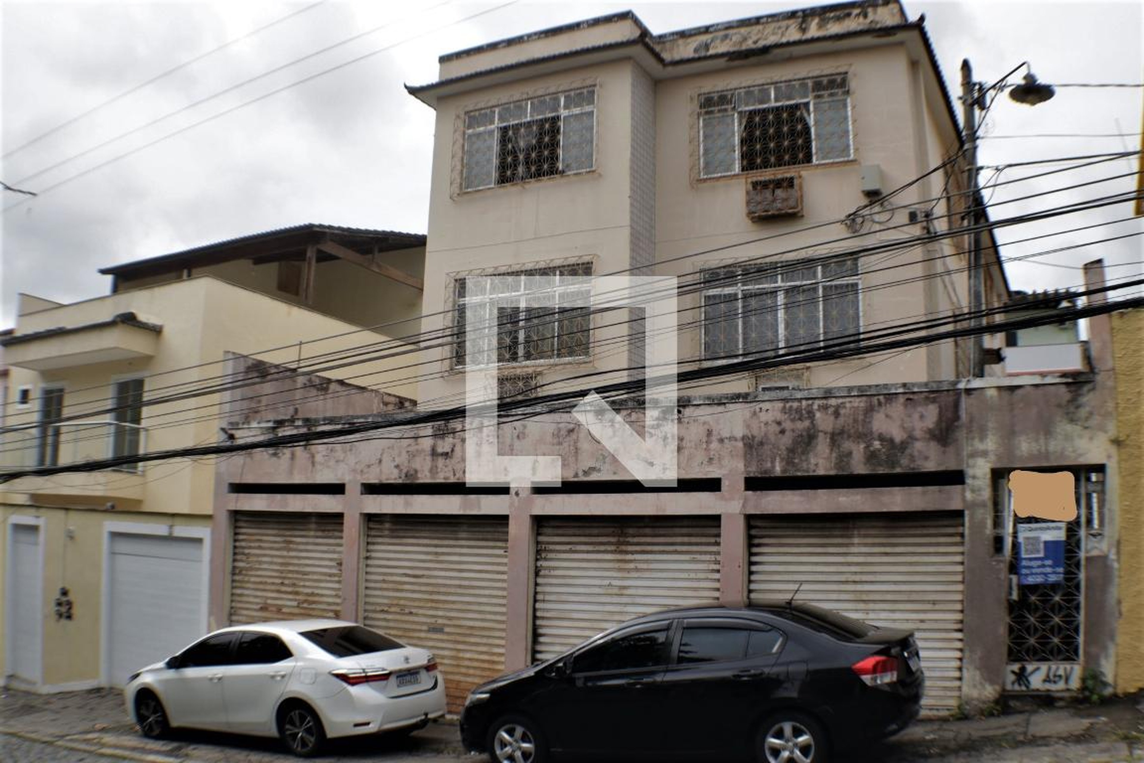 Fachada Condomínio em Rua Alberto Pasqualini, 660