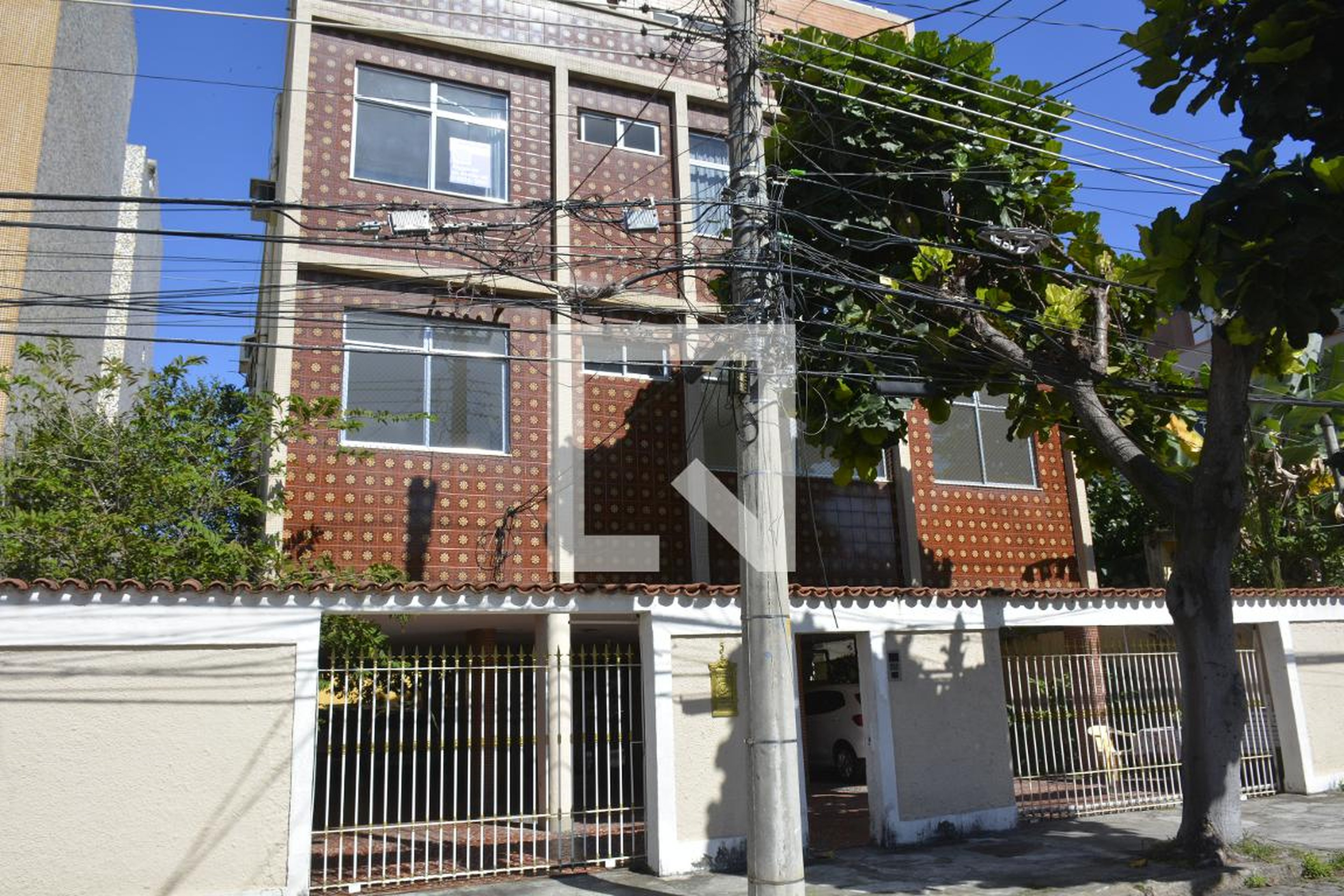 Fachada do Prédio Condomínio em Rua Doutor Guapiaçú, 5