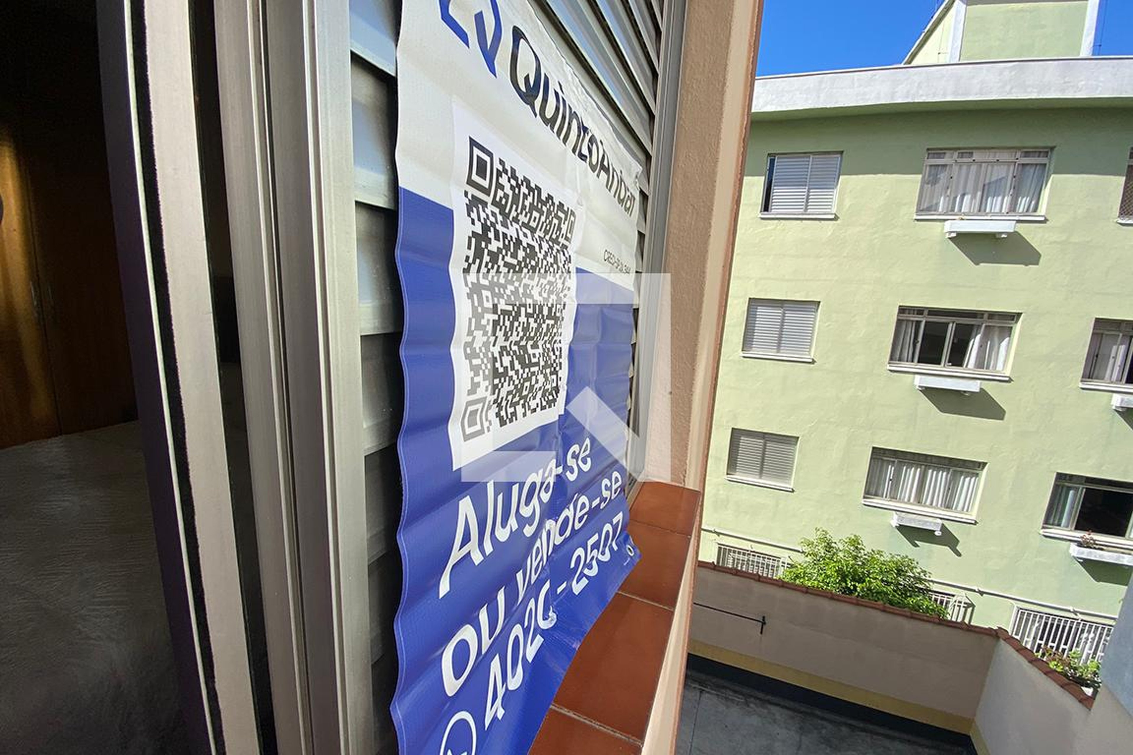 Fachada Condomínio em Rua Dinamarca, 159