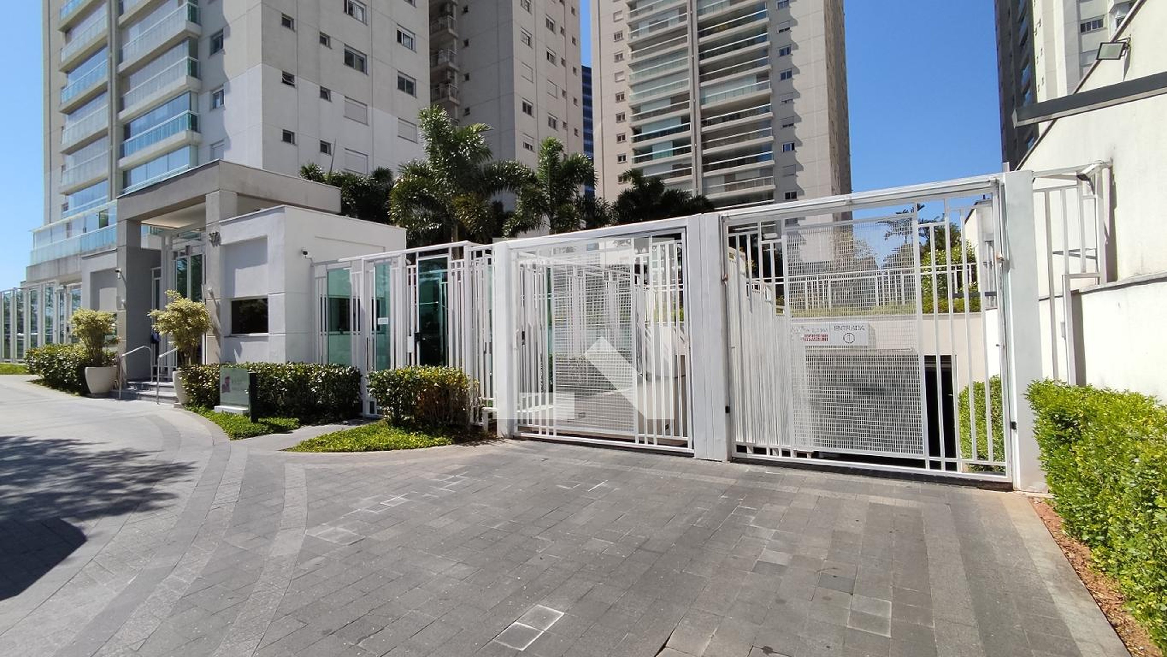 Fachada do Condomínio Condomínio em Avenida Marquês de São Vicente, 339