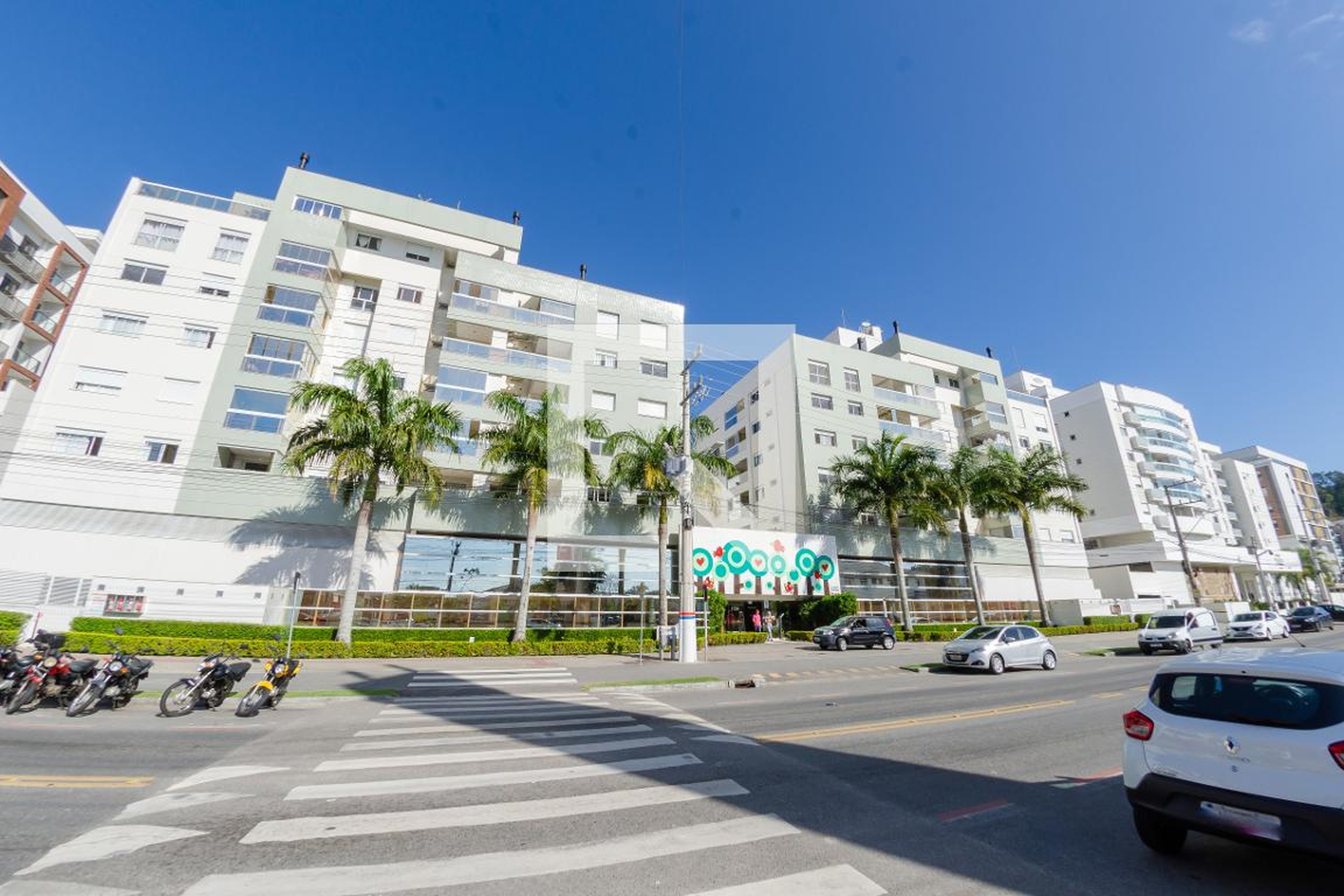 Fachada Condomínio Jardins da França