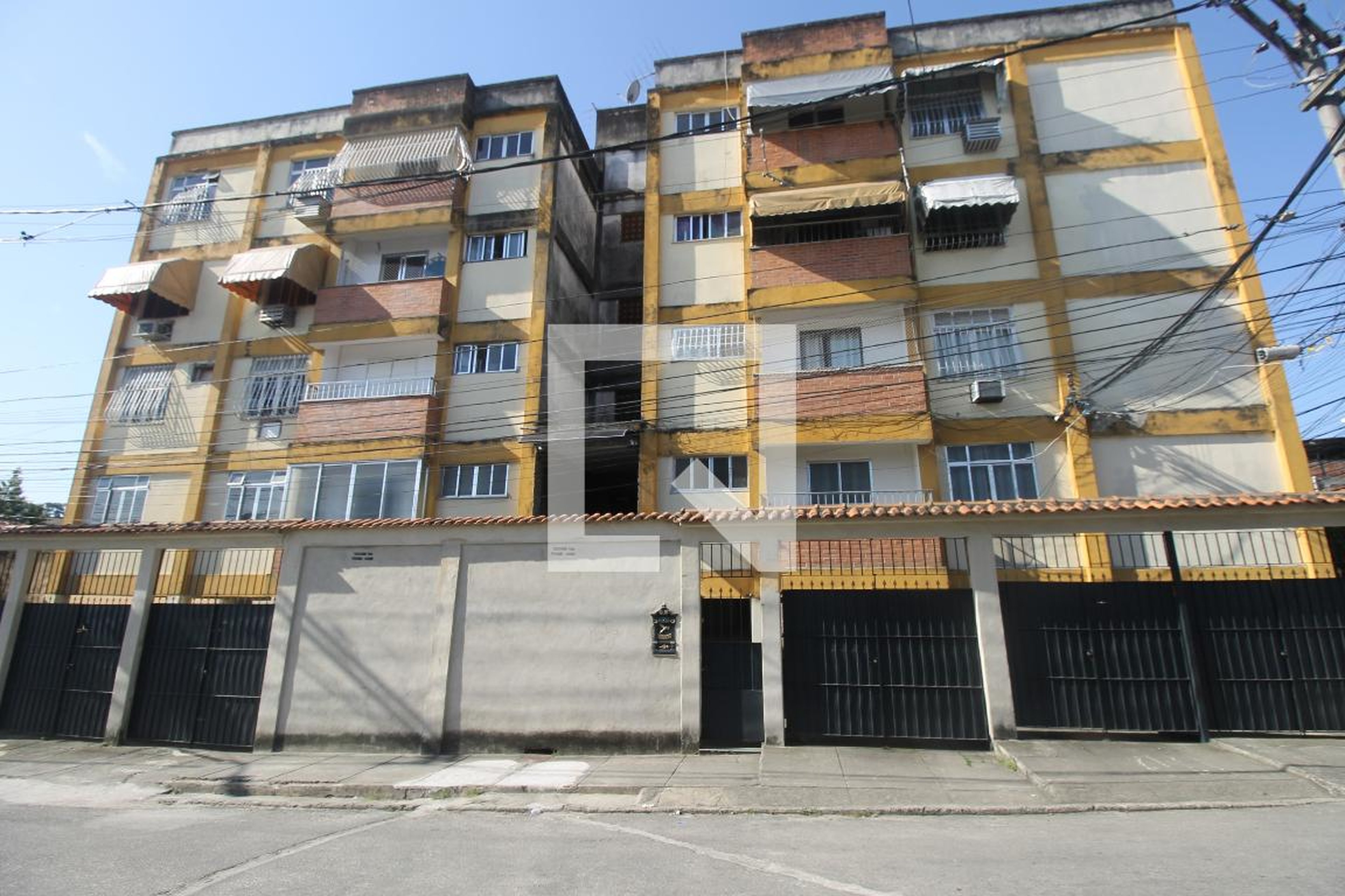 Fachada do Condomínio Condomínio em Rua Guilherme Santos Andrade, 517