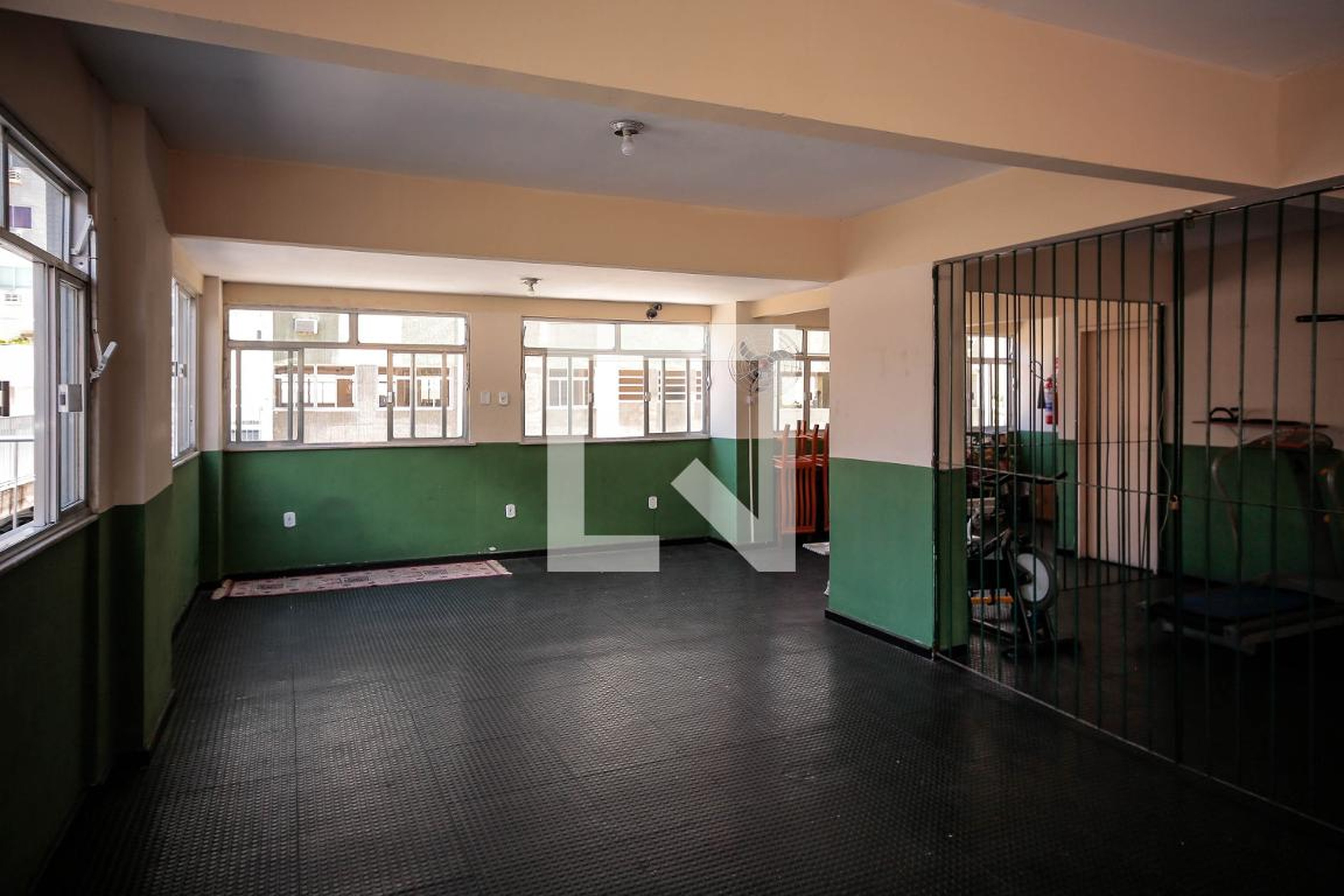 Academia - J. Chediak