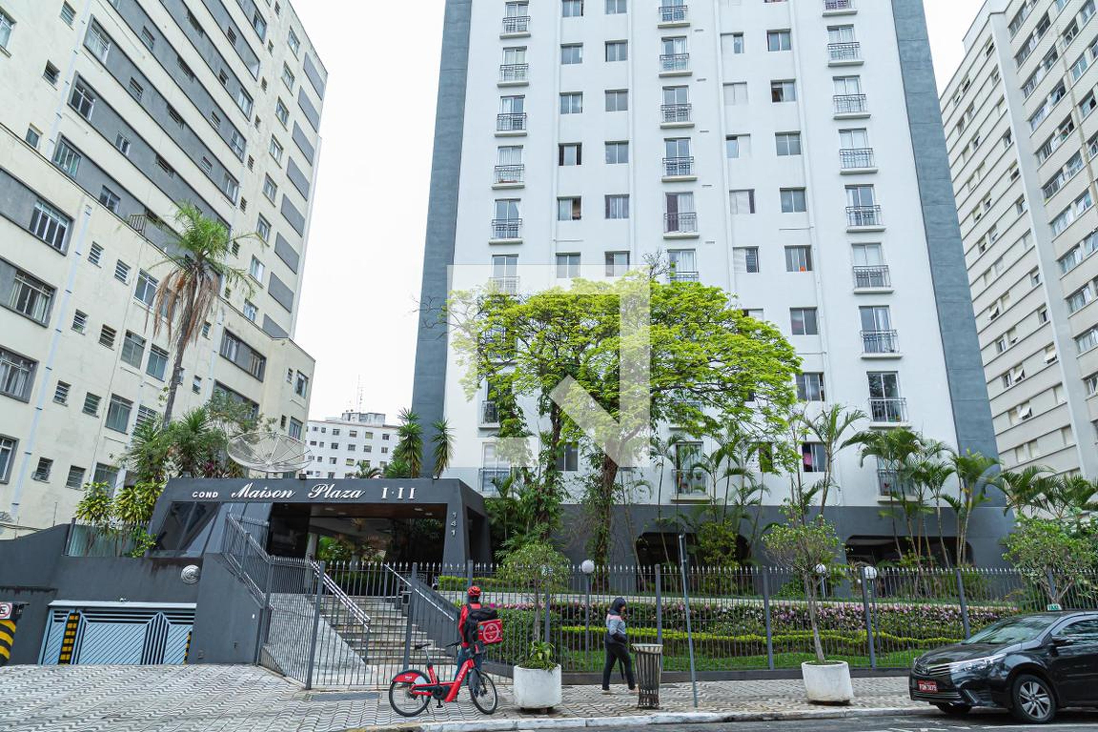 Fachada do Condomínio Condomínio Maison Plaza