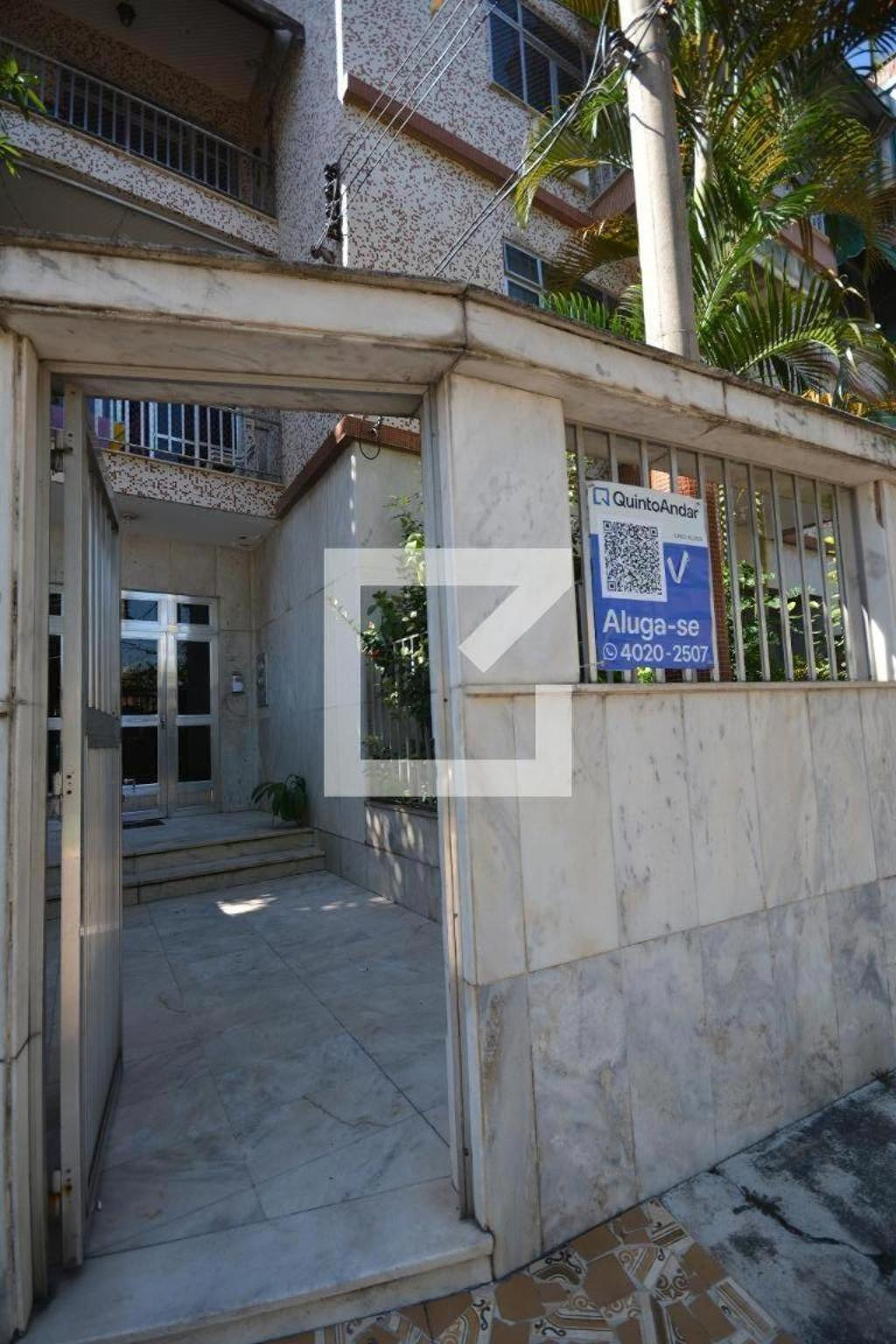 Fachada Condomínio em Rua Erastotenes Frazão, 163