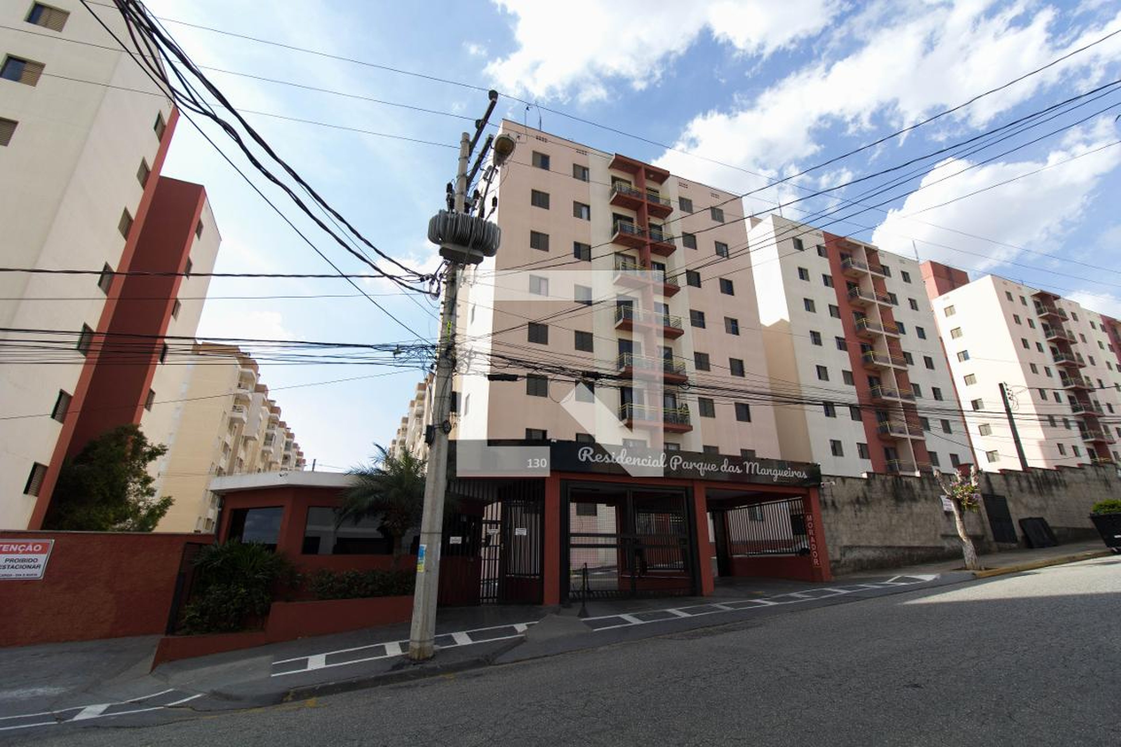 Fachada Condomínio Parque das Mangueiras