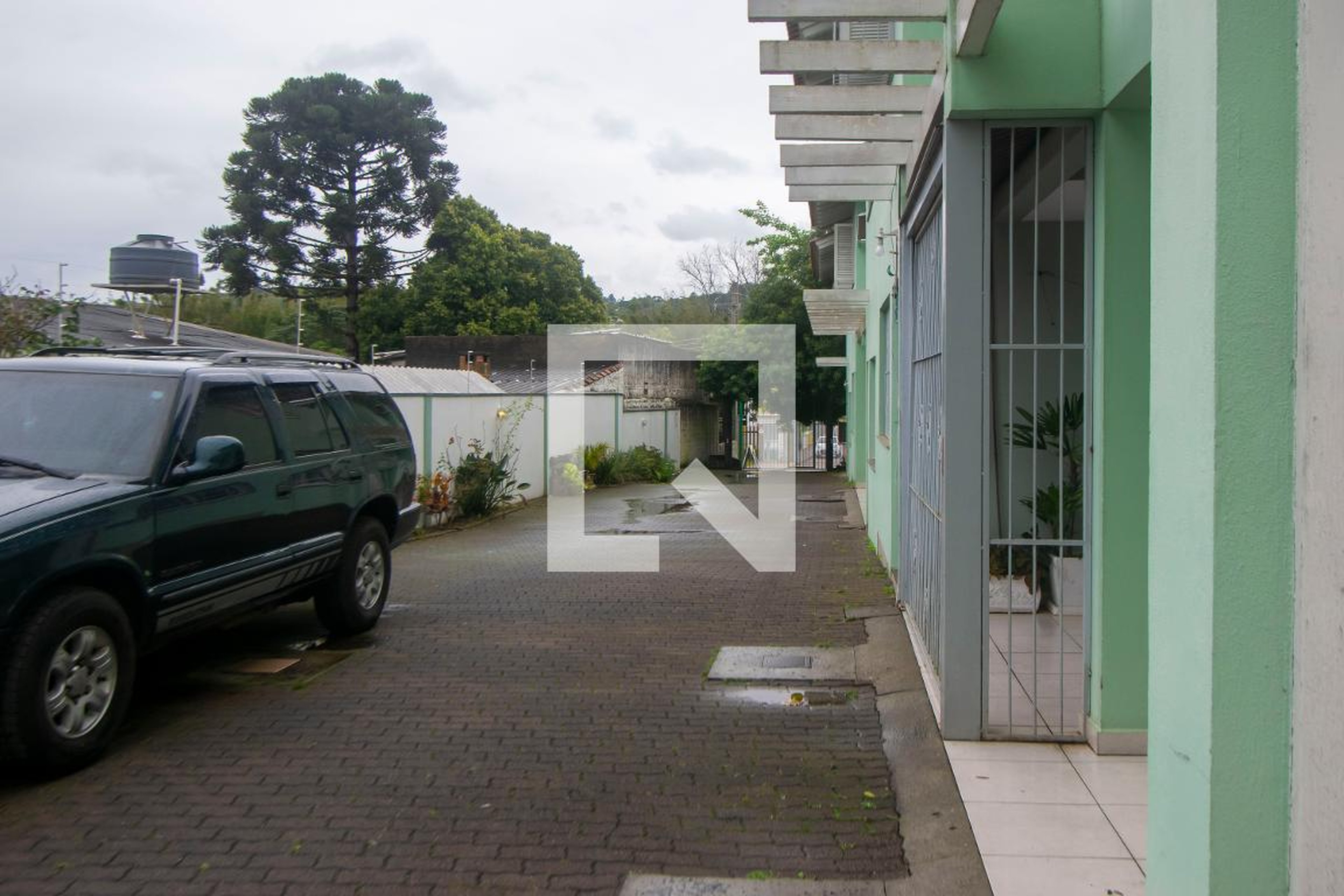 Condomínio - Bronelhas