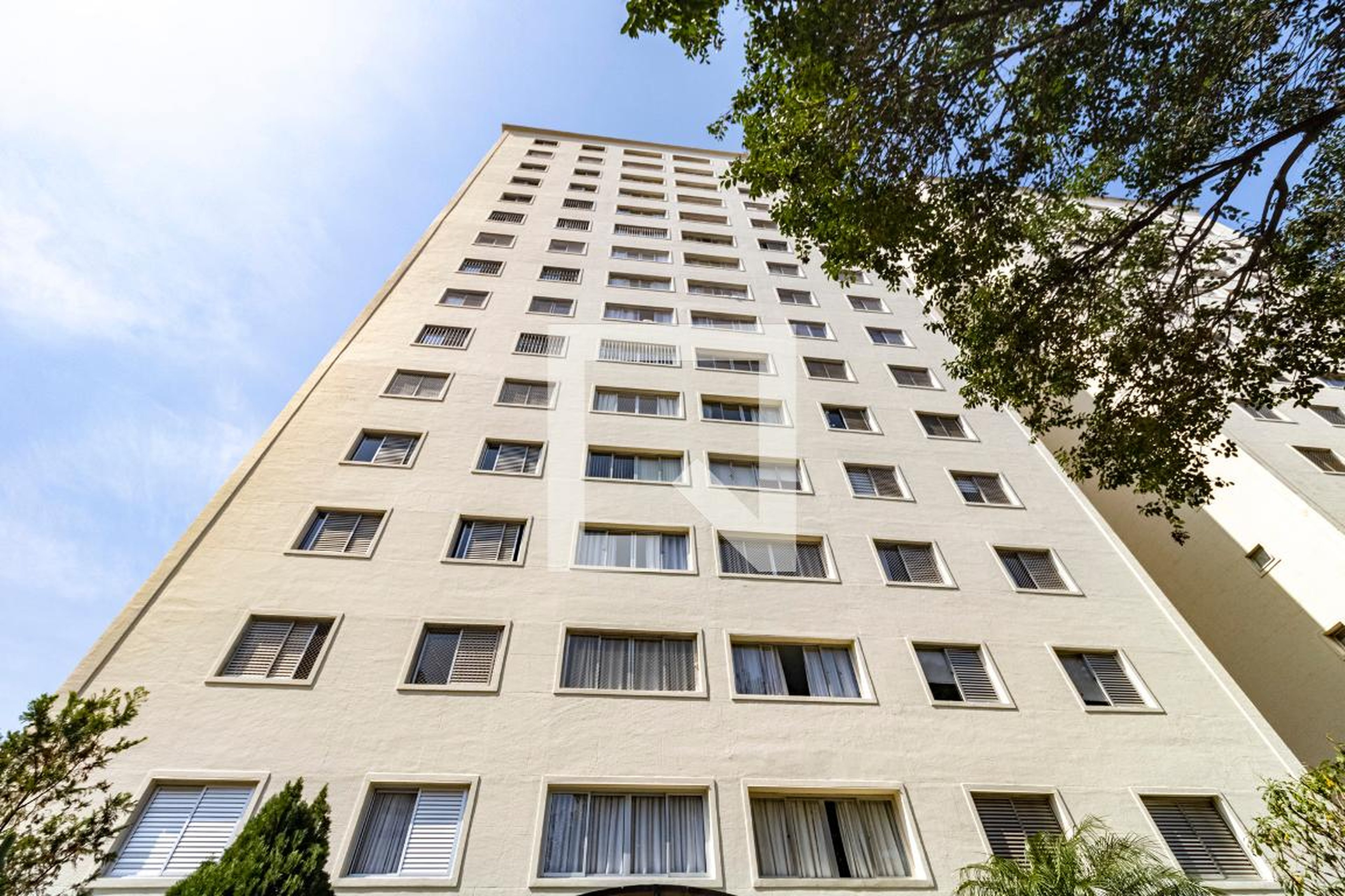 Fachada do Condomínio Condomínio Argusa II