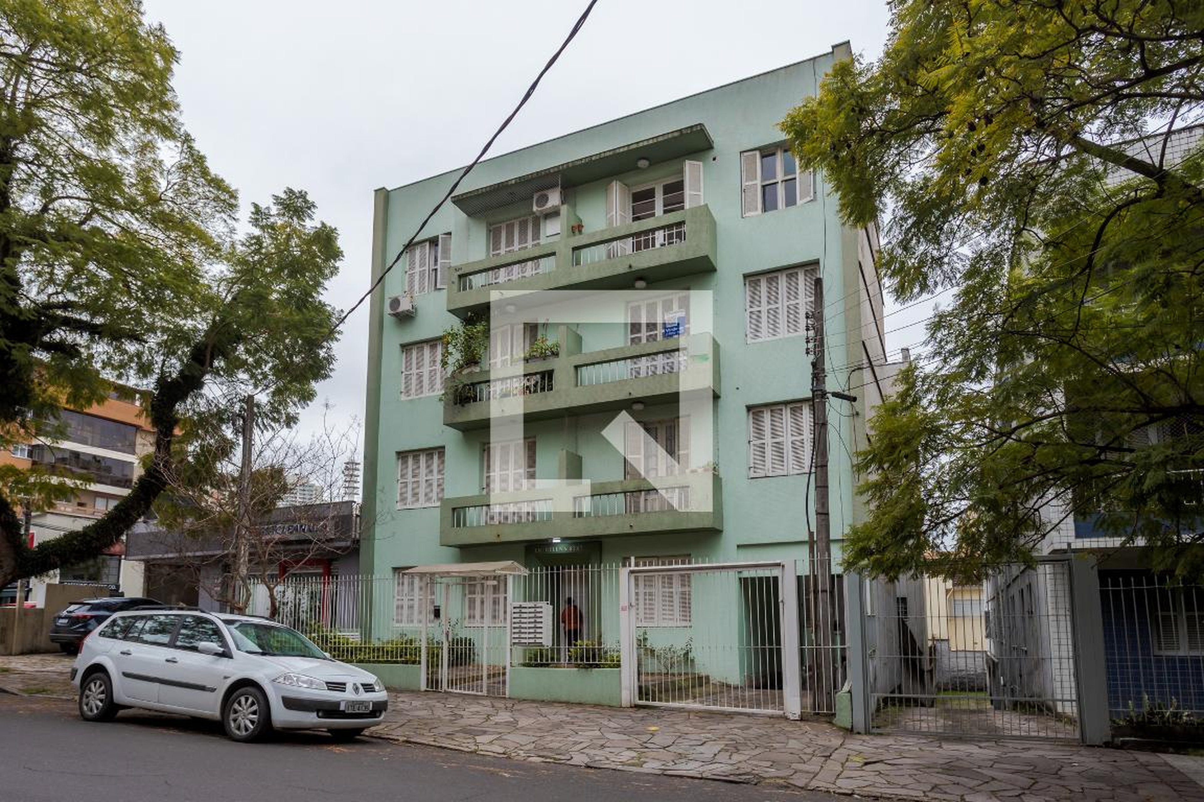 Fachada Condomínio em Rua Vicente da Fontoura, 2747