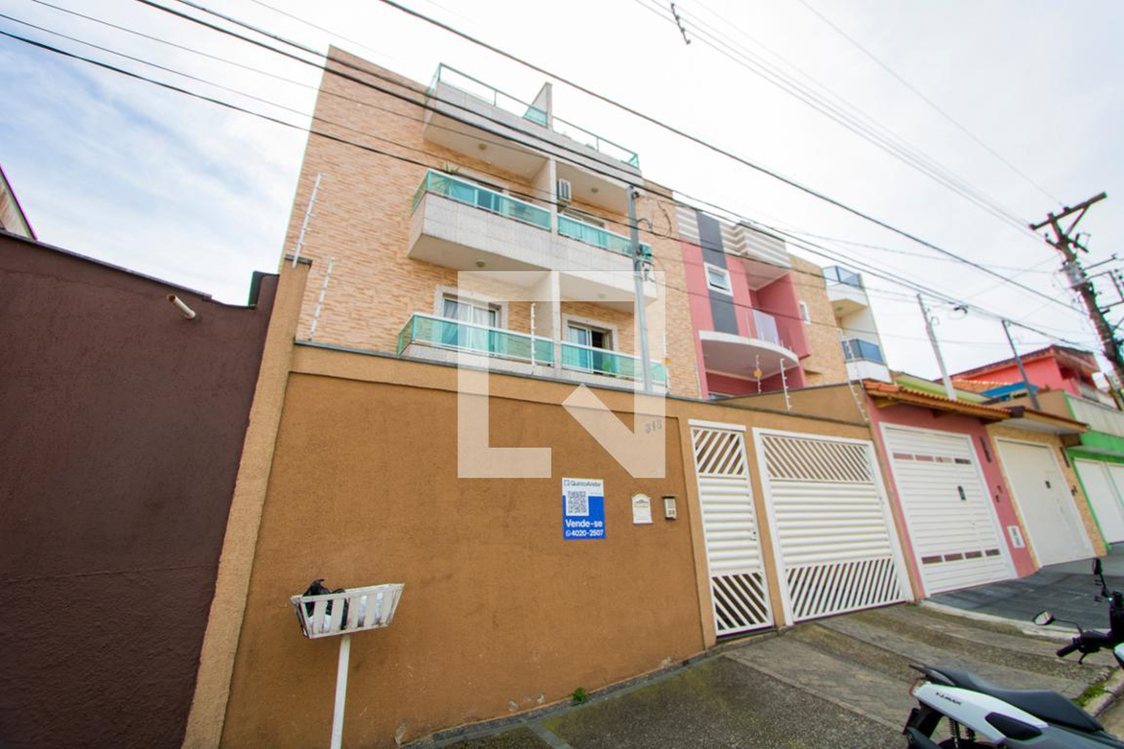 Fachada Condomínio em Rua Solimões, 318