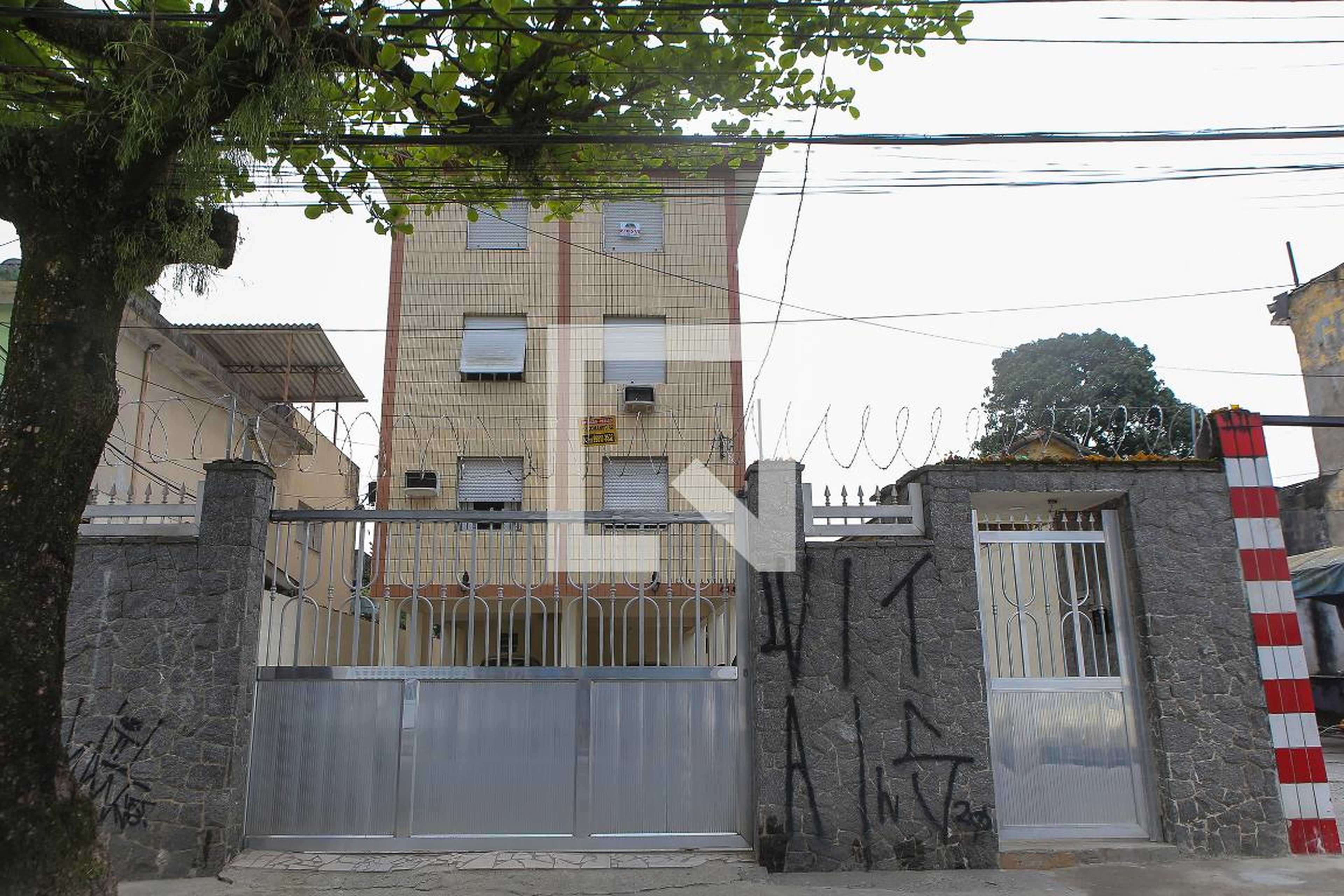 Fachada Condomínio em Rua Joaquim Távora, 414