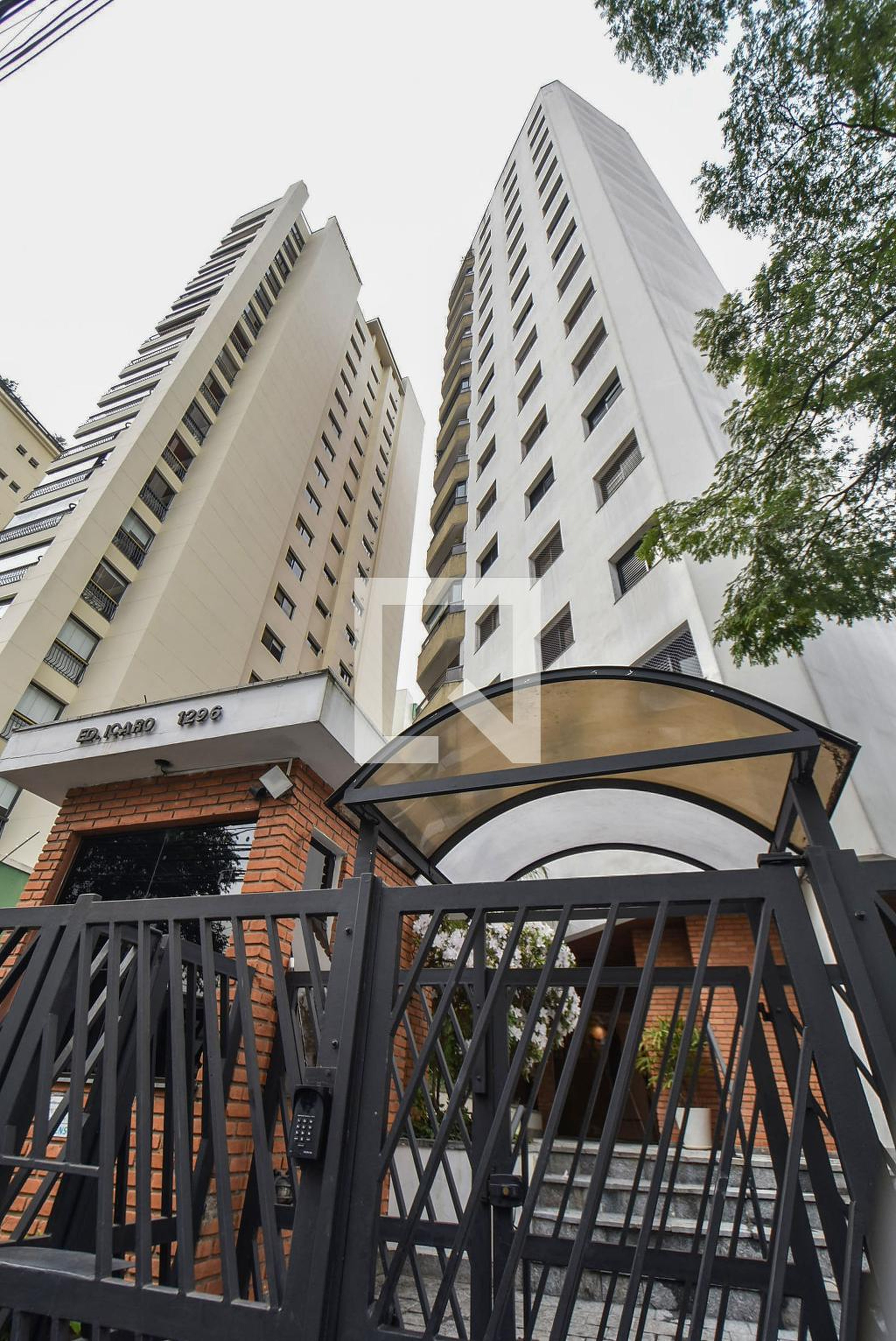 Prédio Condomínio Icaro