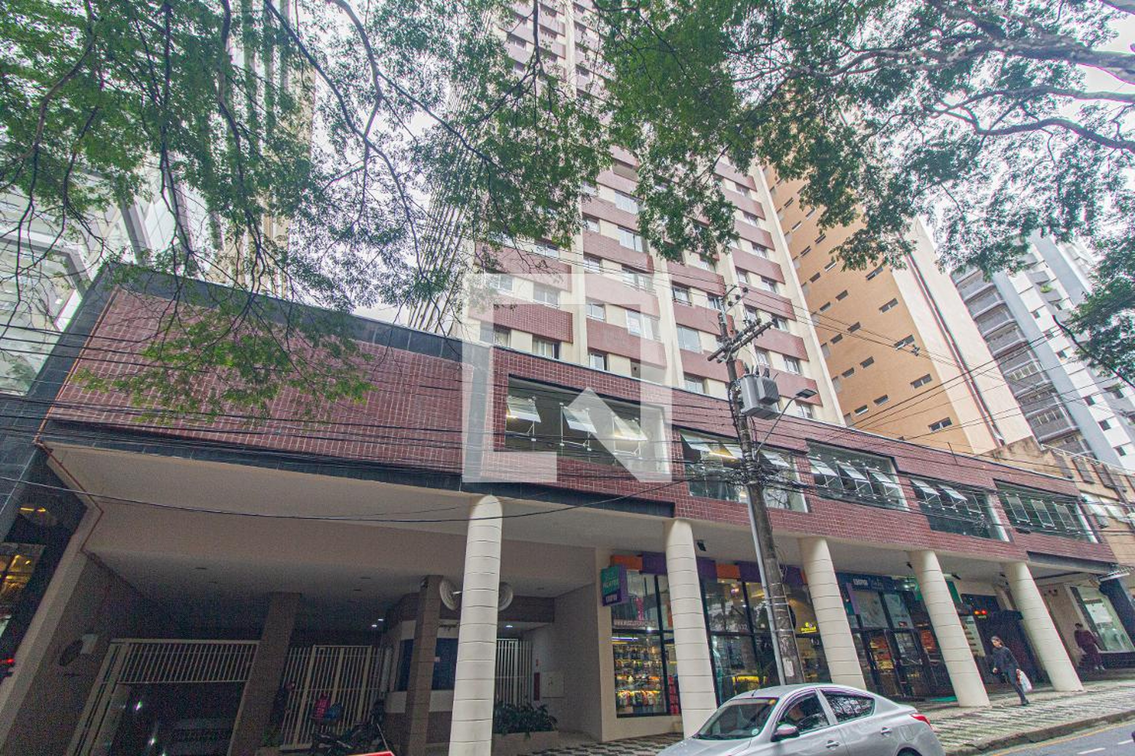 Fachada do Prédio Edifício Champagnat Concorde