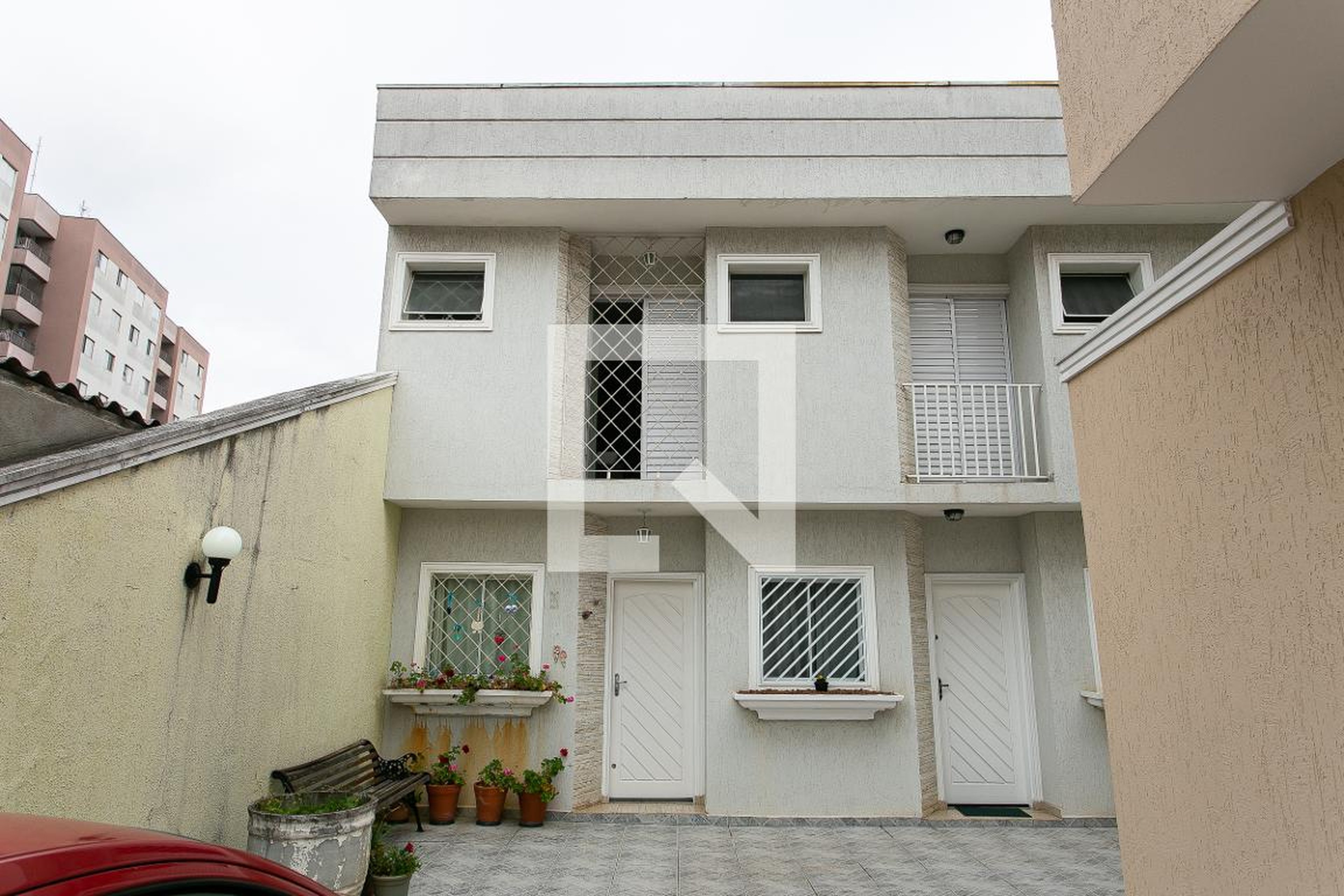 Fachada Condomínio em Rua Vinte E Seis de Abril, 92