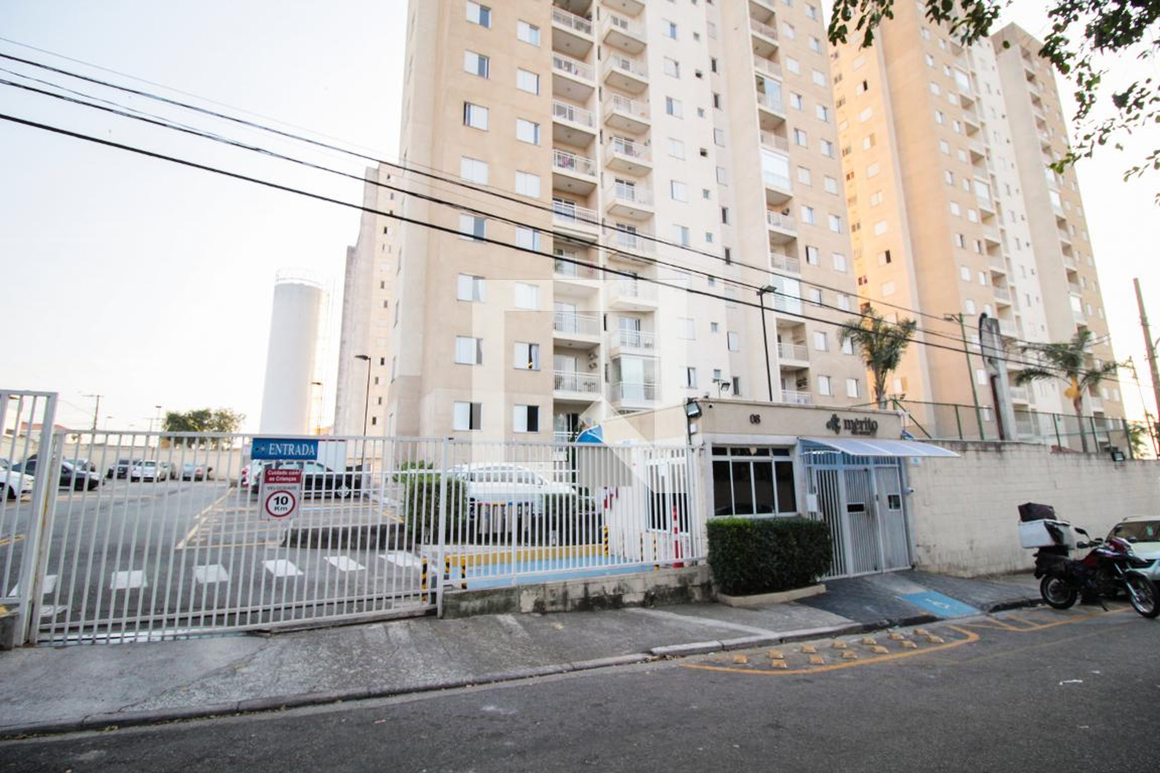 Fachada do Condomínio Condomínio Mérito Vila Curuçá