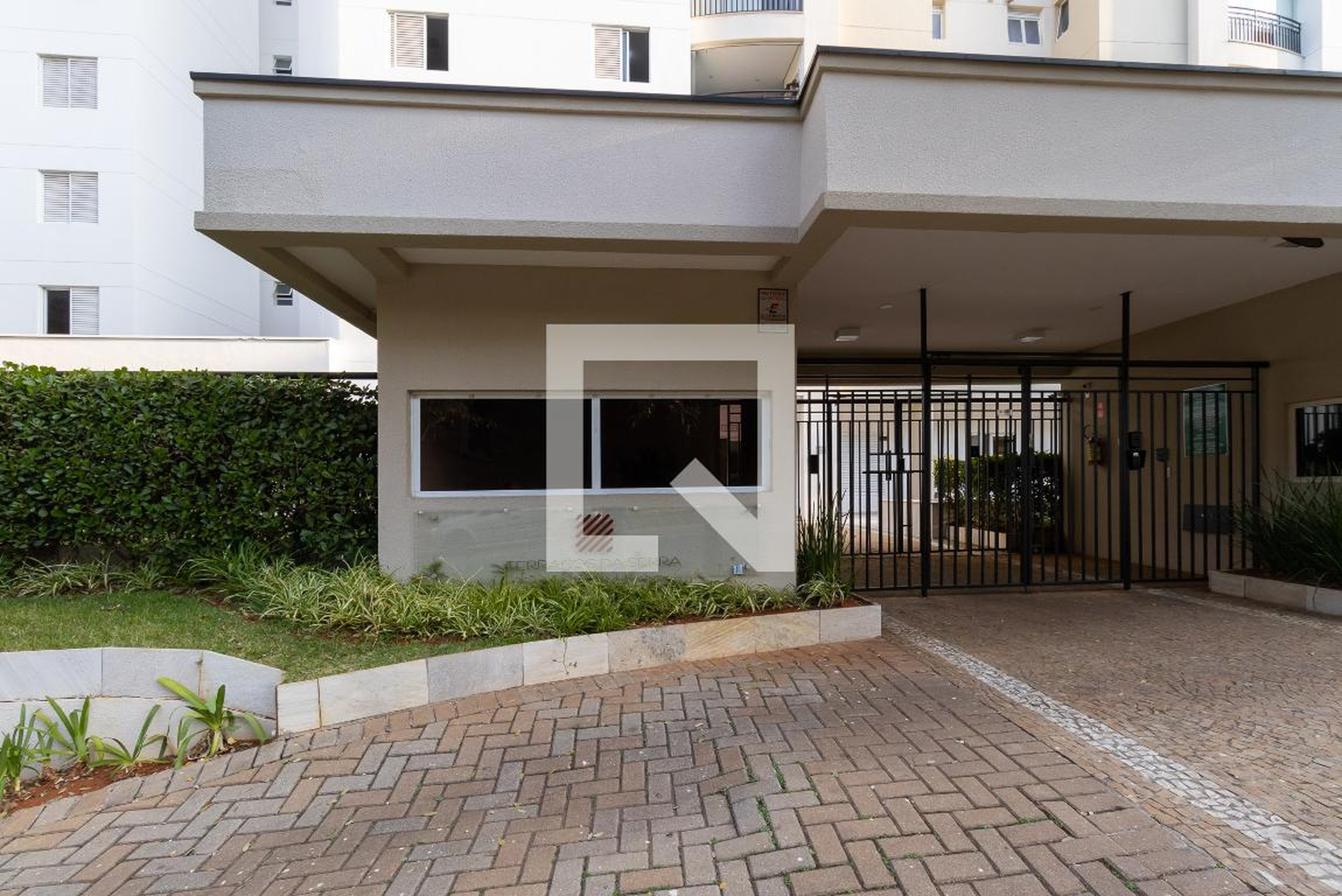 Fachada do Condomínio Condomínio Terraços da Serra