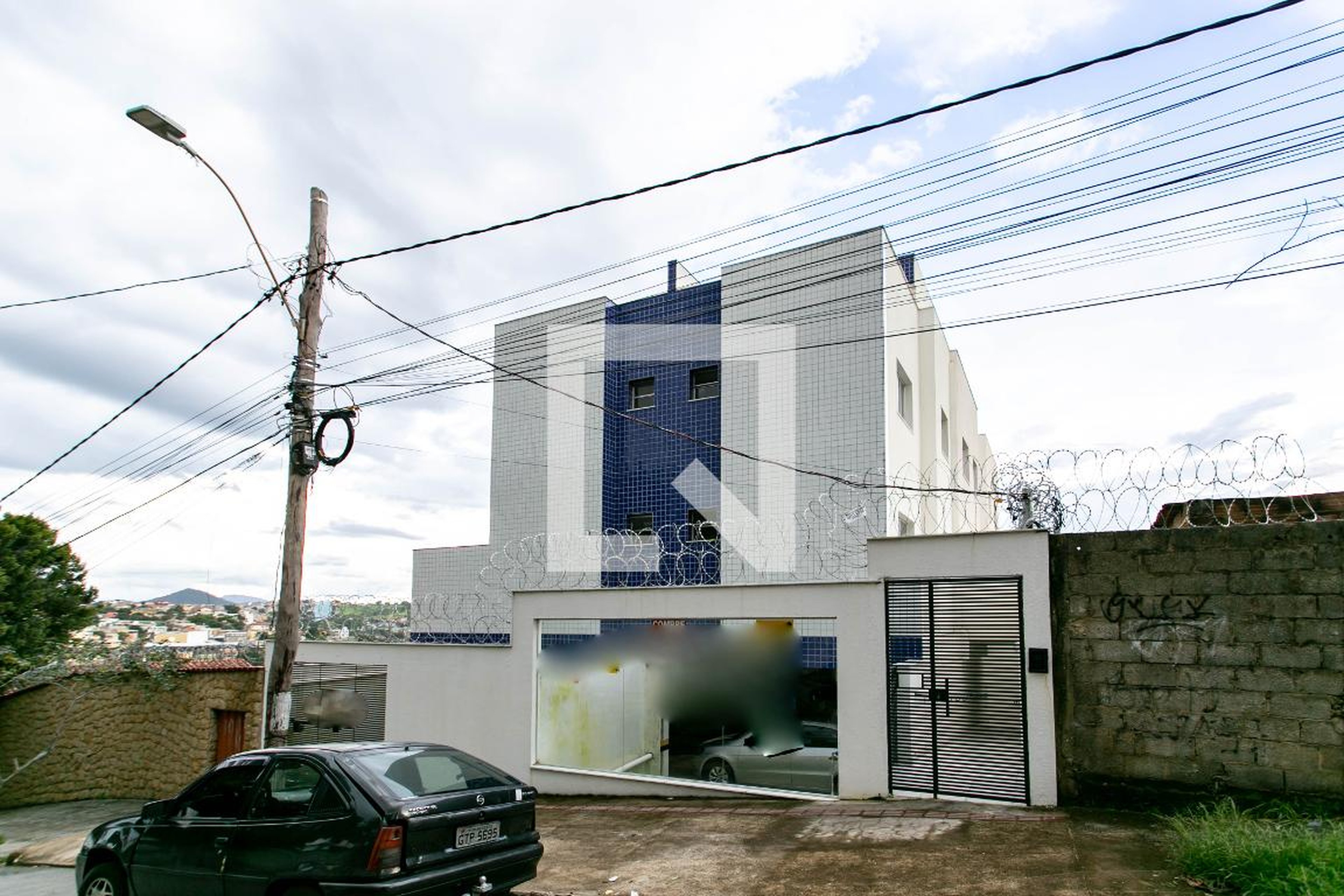 Fachada Condomínio em Rua José Constantino dos Santos, 465