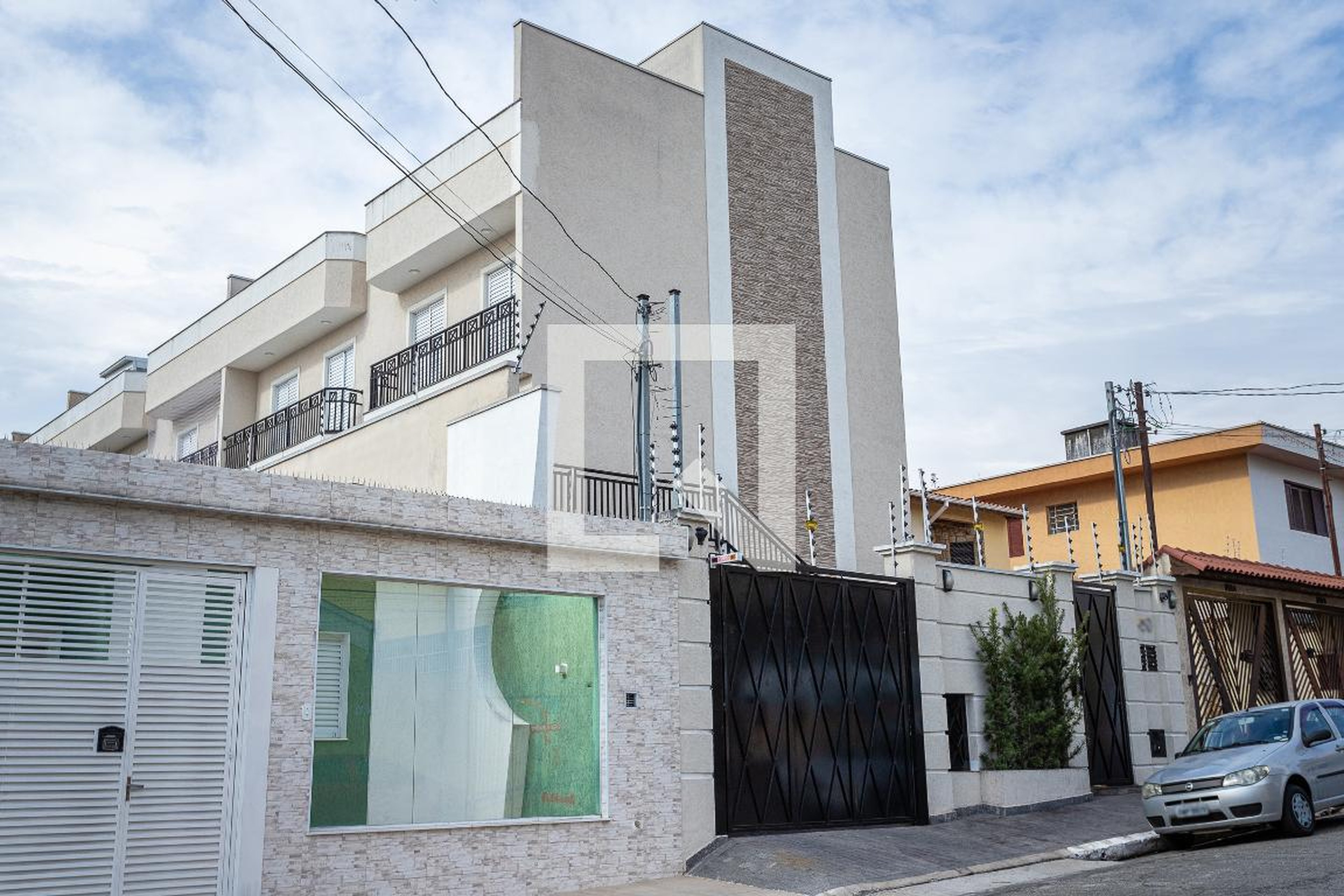Fachada do Condomínio Condomínio em Rua Rubéns Galvão de França, 960