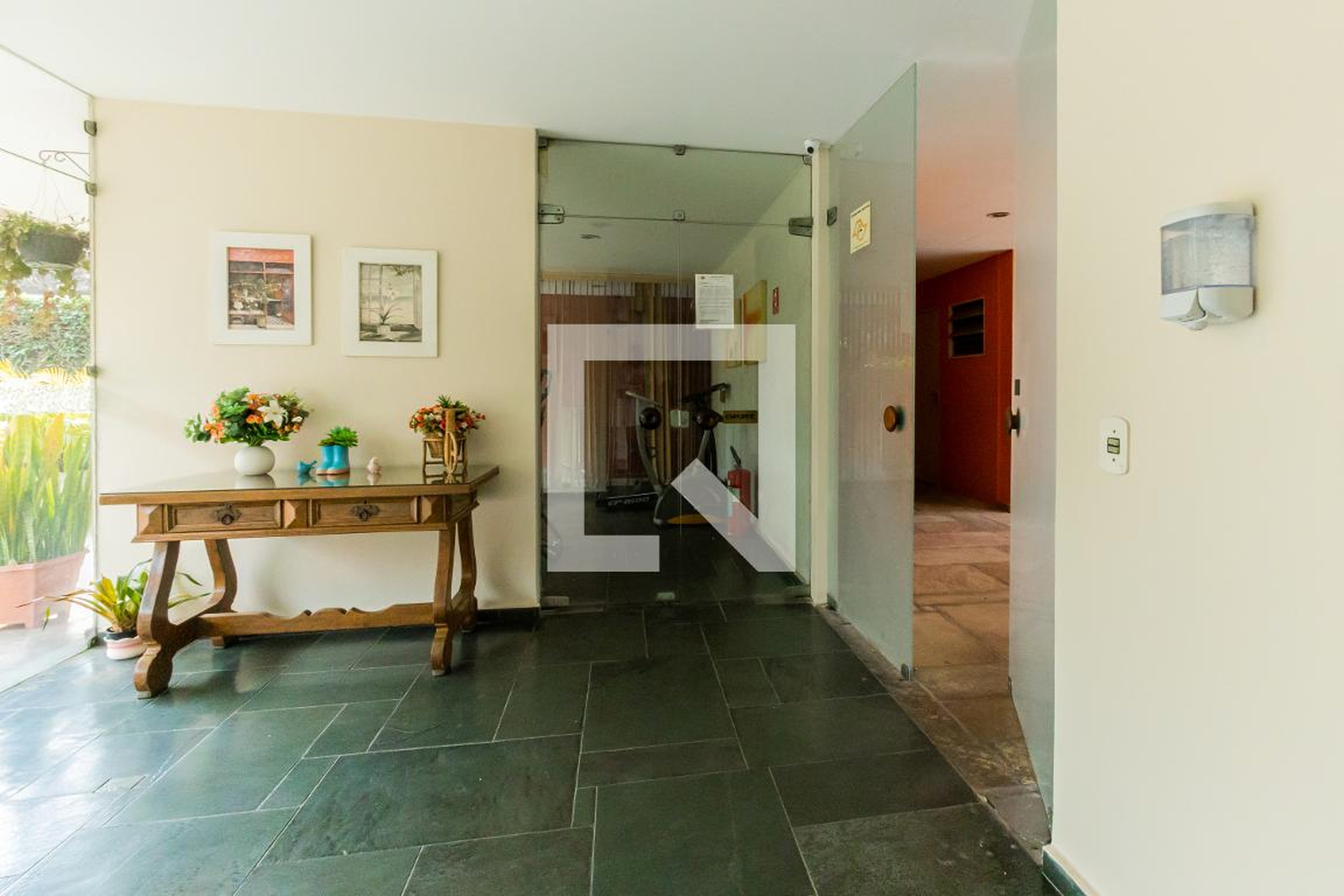 Hall de Entrada - Marquês de Paranaguá