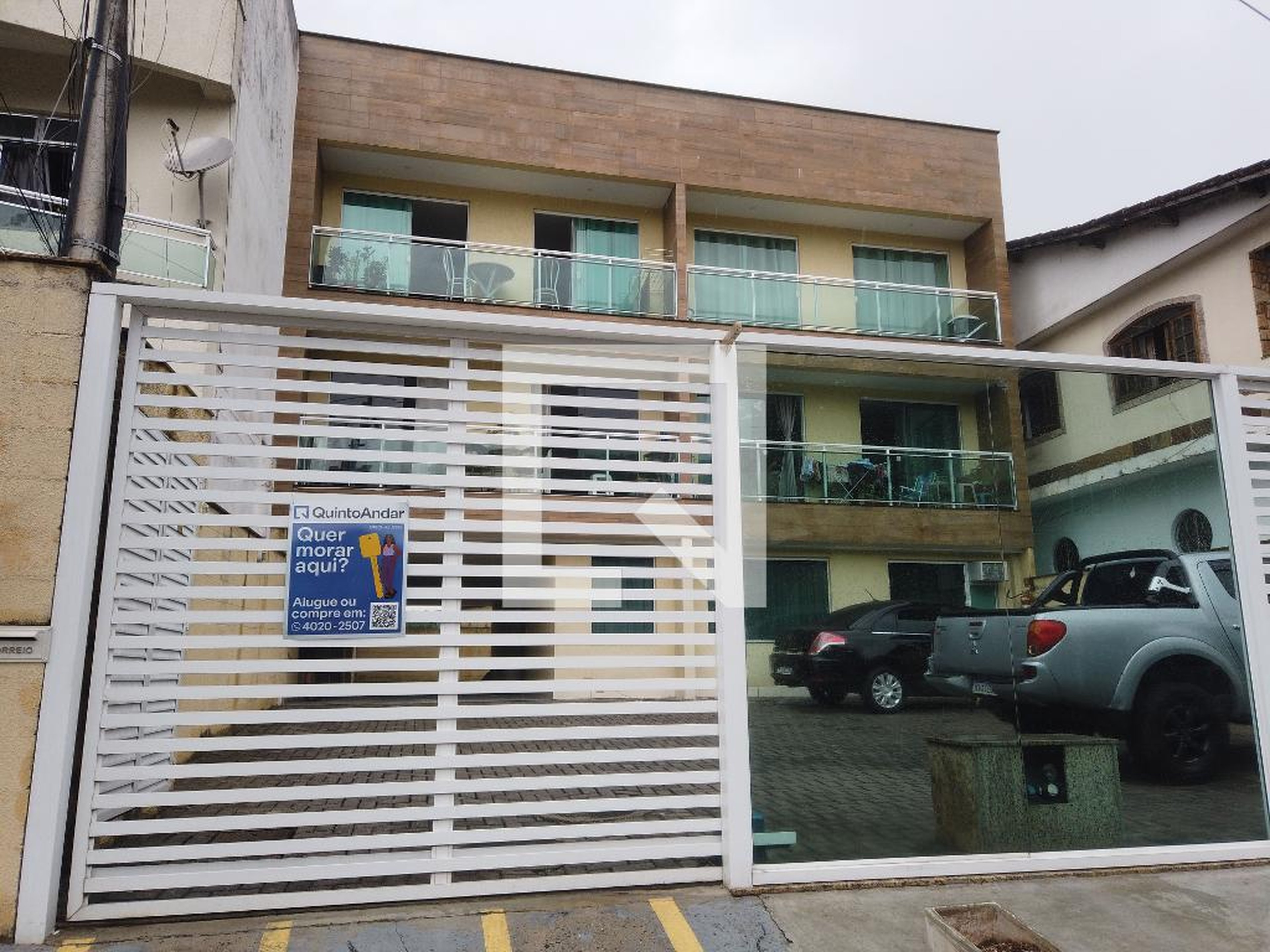 Fachada Condomínio em Rua da Consagração, 460