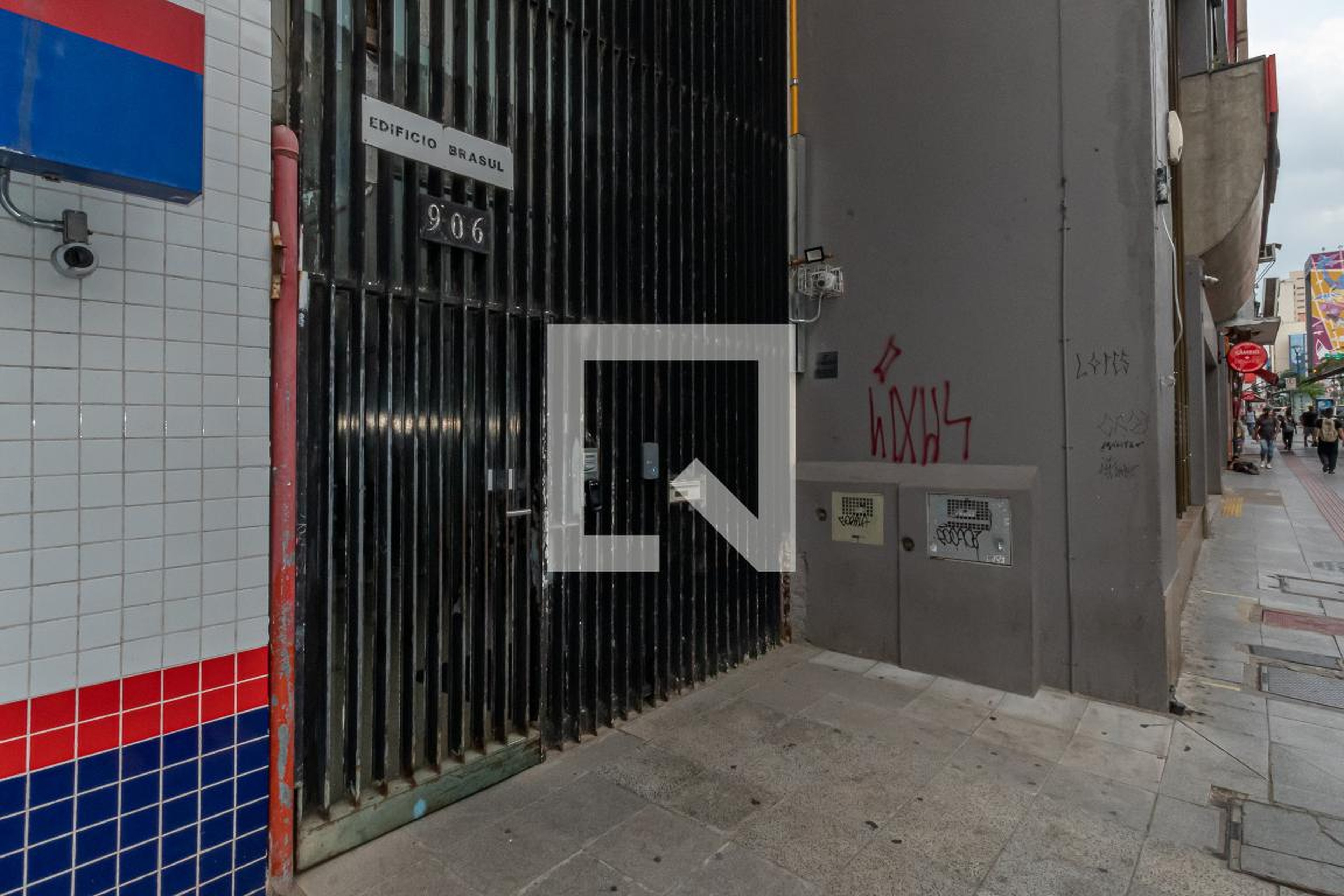 Fachada do Prédio Condomínio em Avenida Francisco Glicério, 960