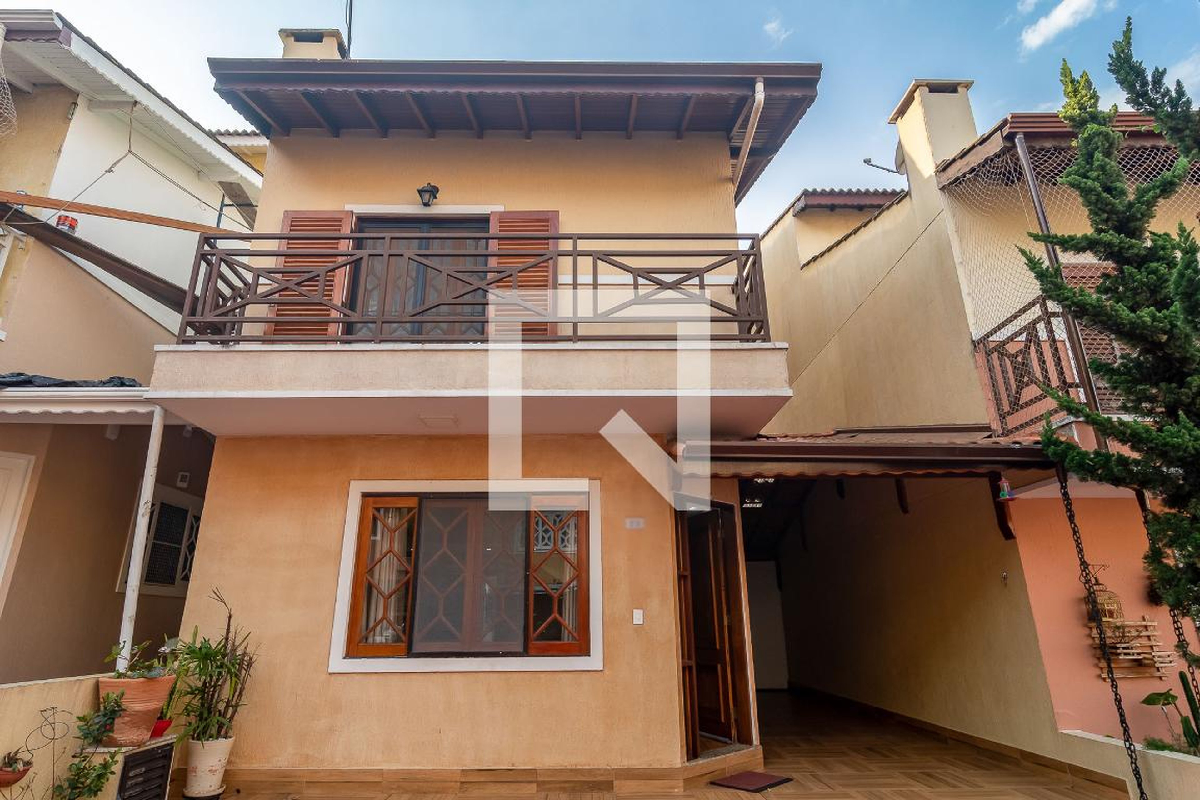 Fachada Condomínio em Avenida Benjamin Harris Hunicutt, 2151