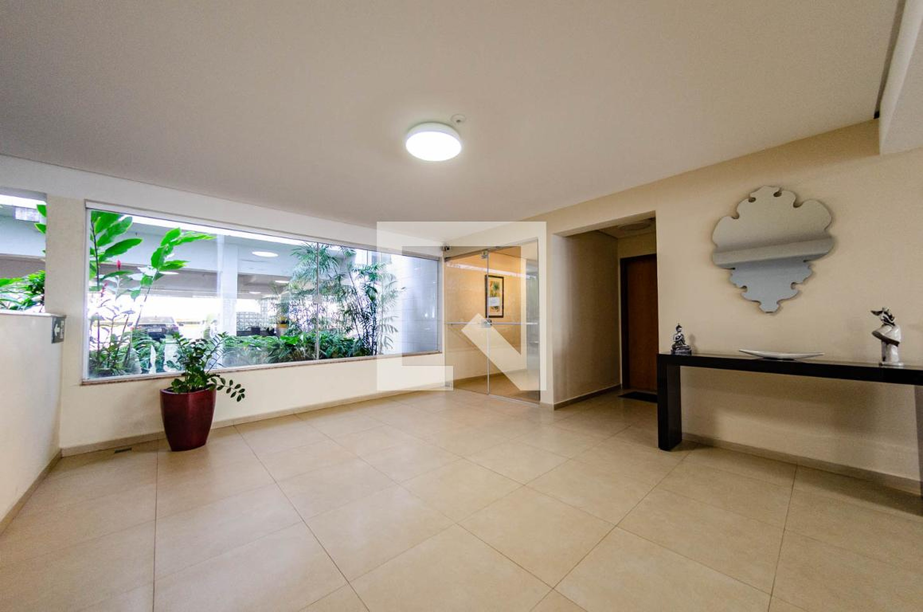 Hall de entrada - Edifício Maria Claudia