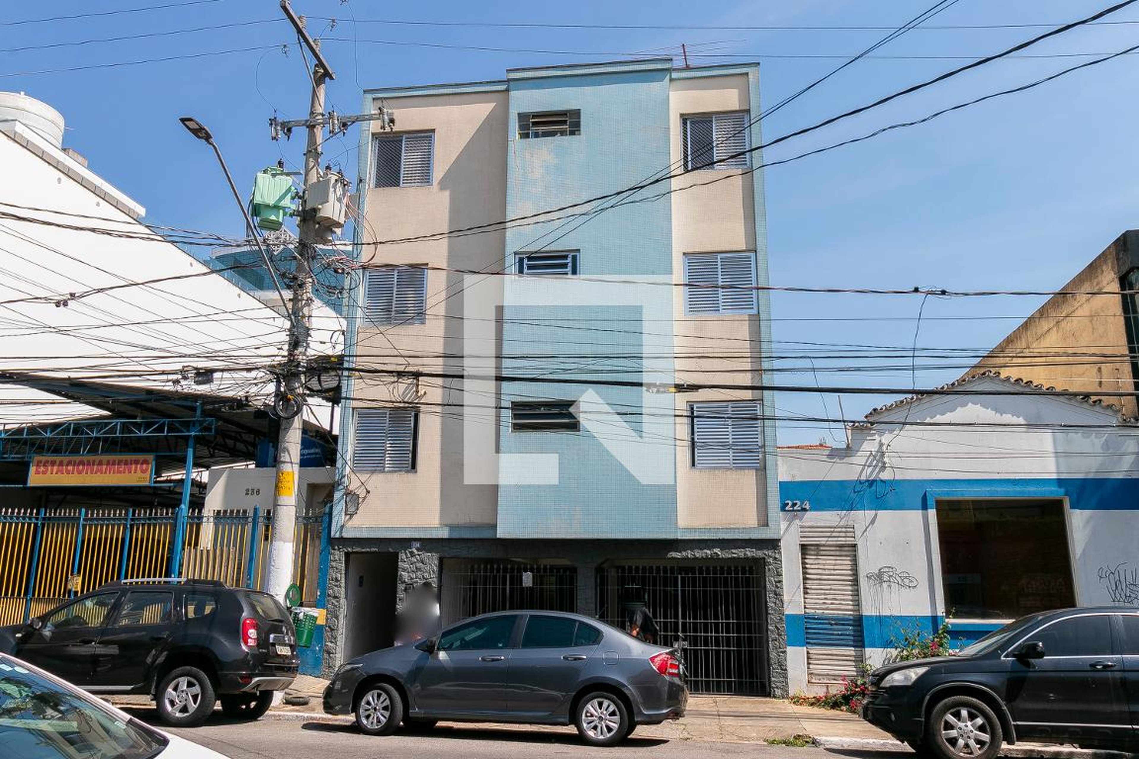 Fachada Condomínio em Rua Serra de Juréa, 234