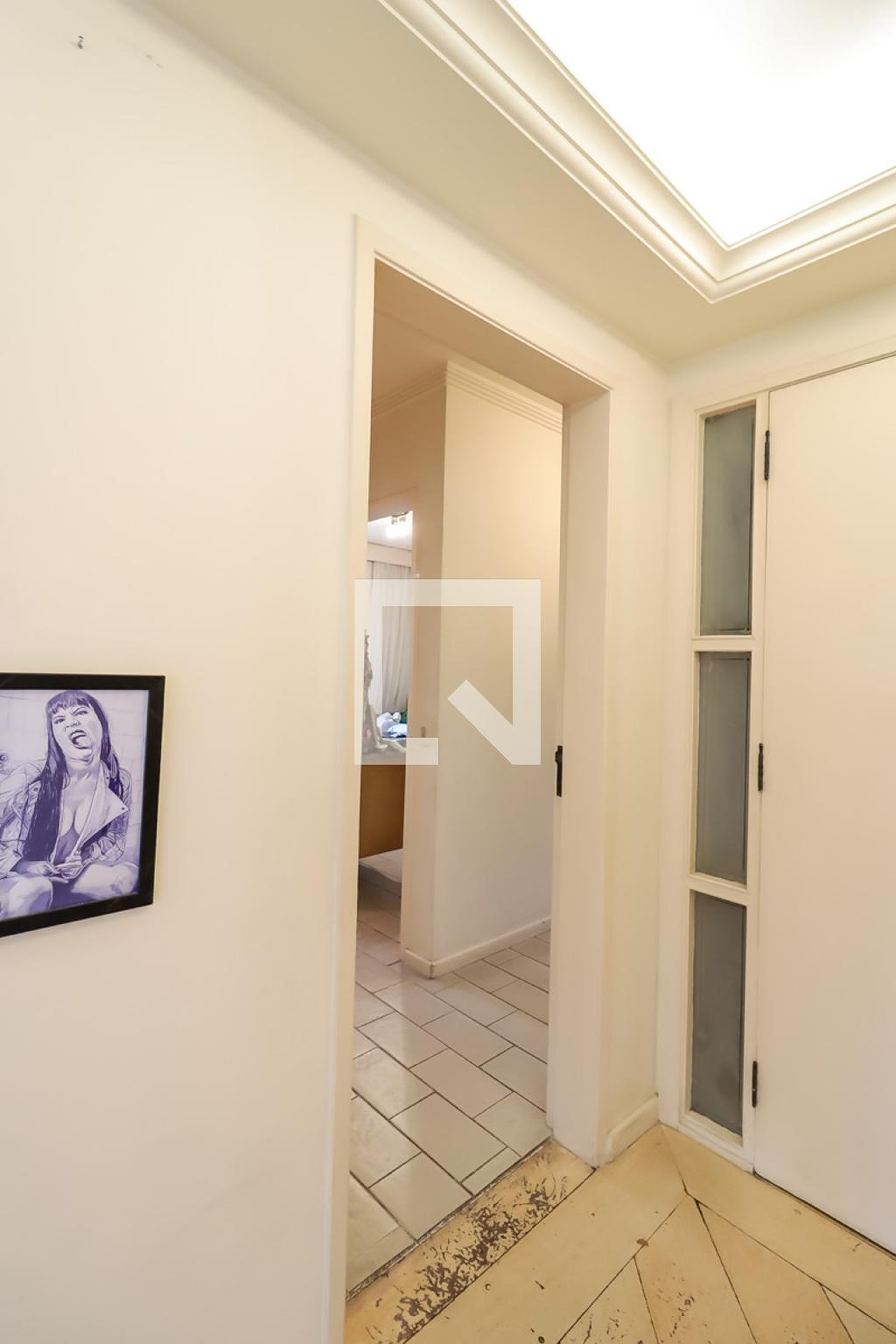 Hall - Village Suzanna