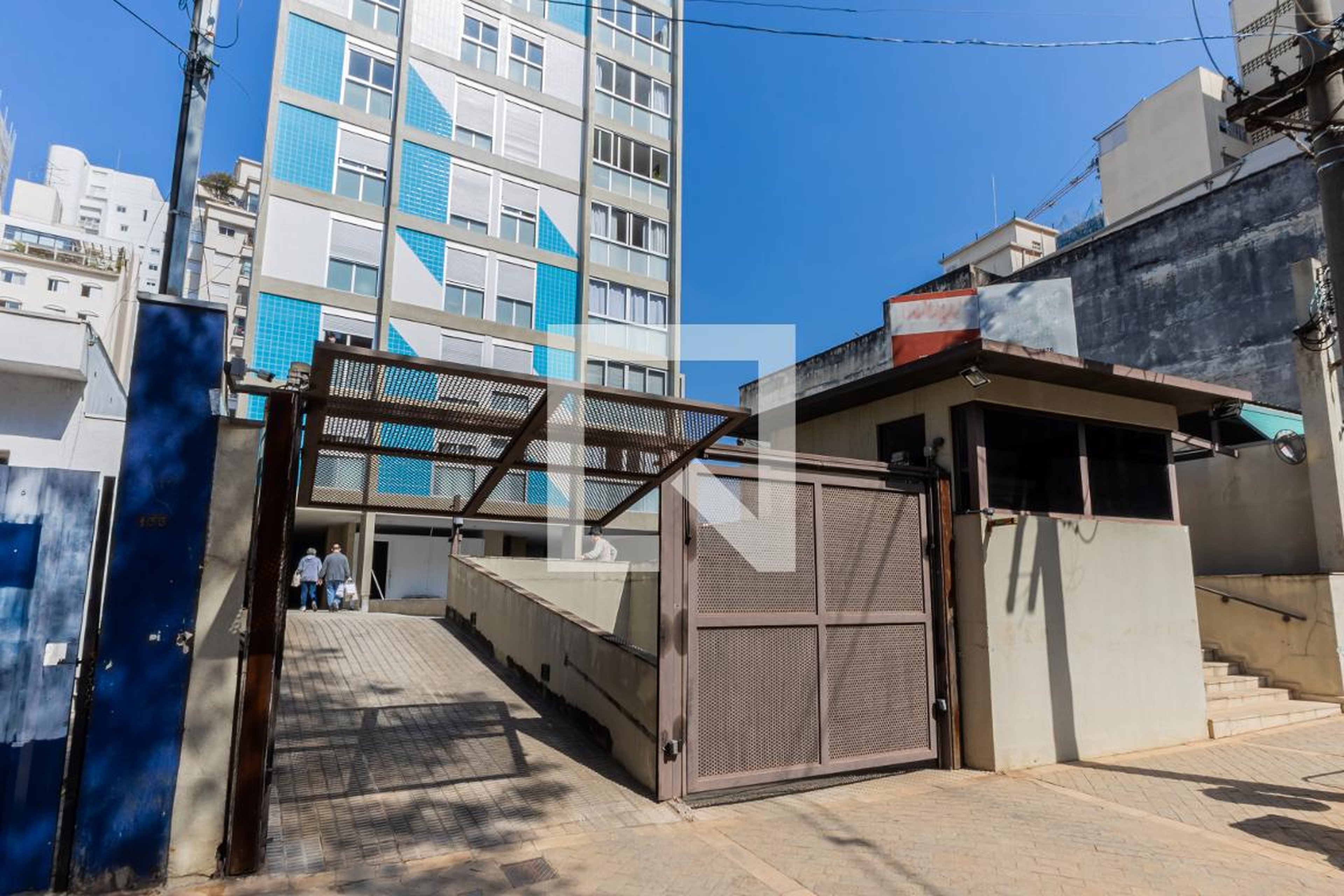 Fachada do Condomínio Condomínio Dolly