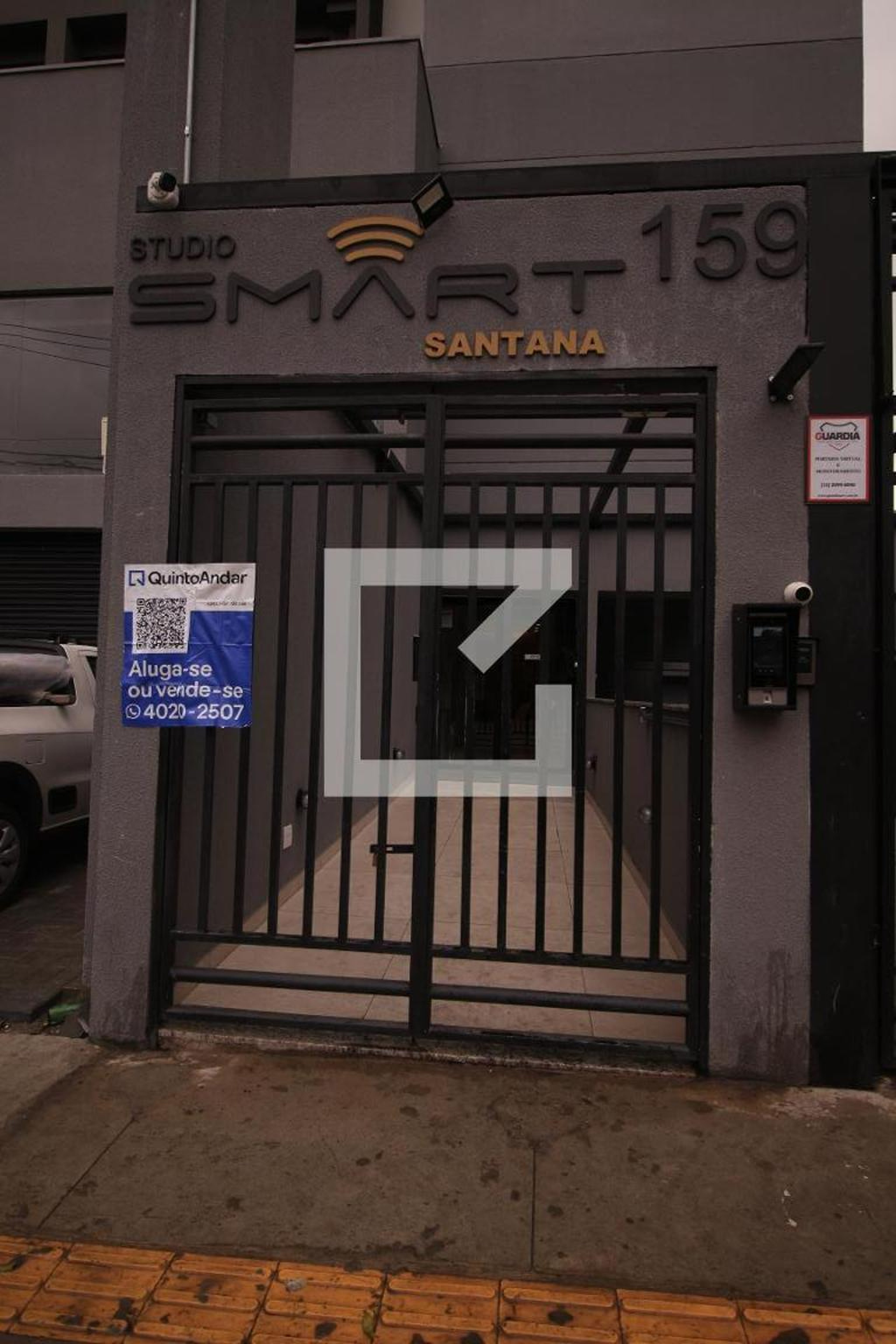 Fachada Condomínio em Rua Alfredo Pujol, 279