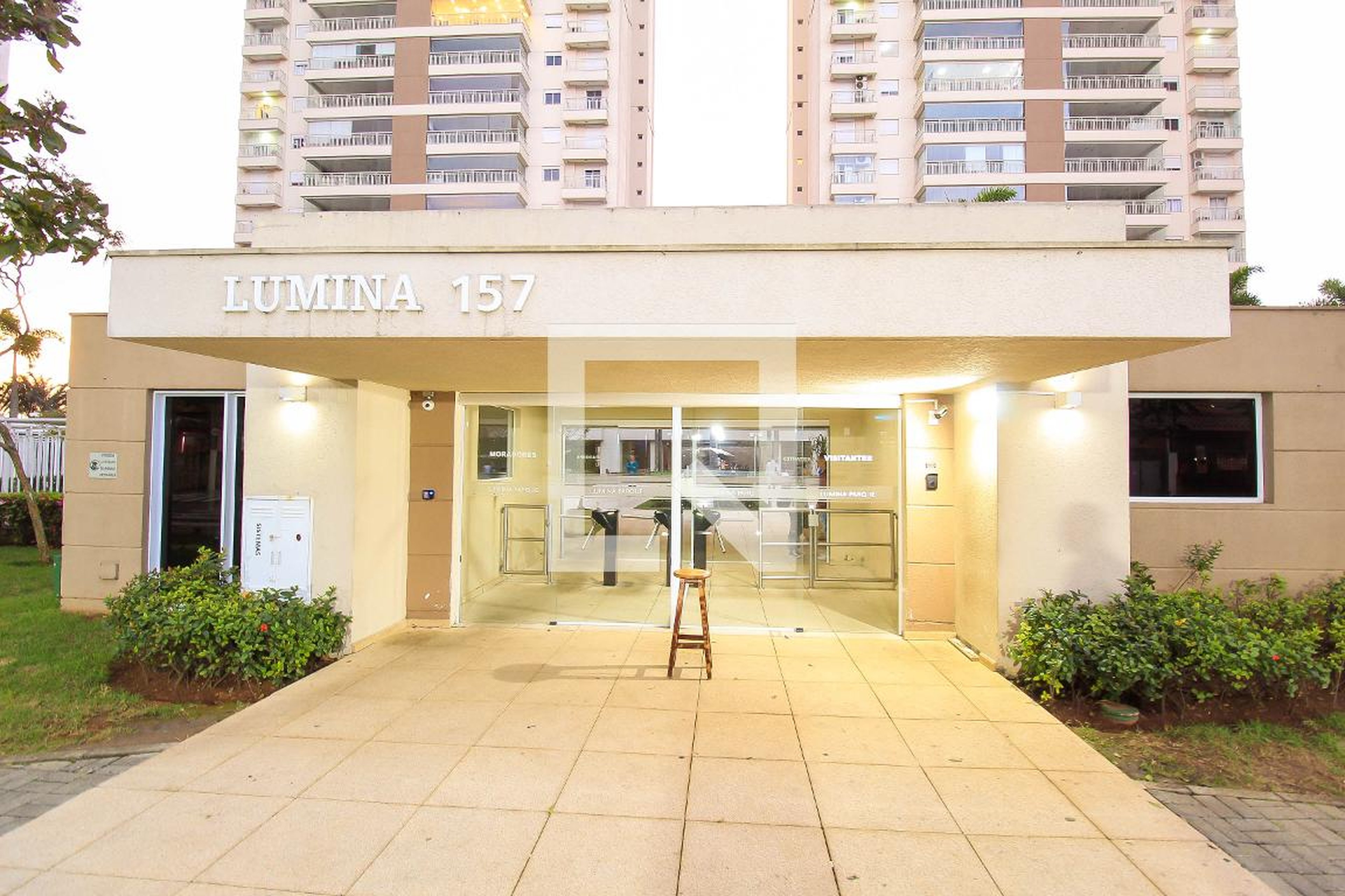 Fachada do Condomínio Condomínio Lumina Parque Clube