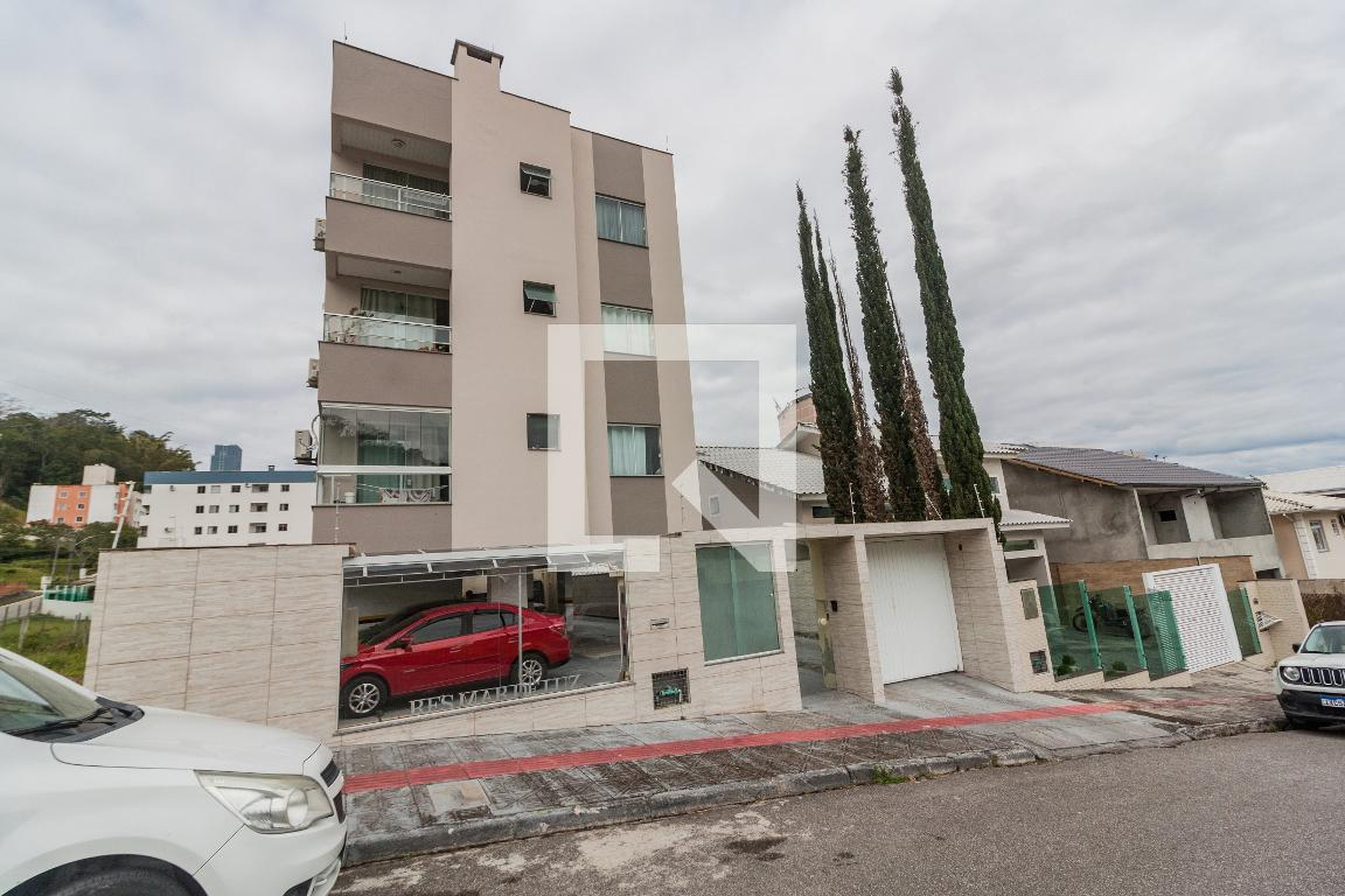 Fachada Condomínio em Rua Arnoldo Vermohlen, 93