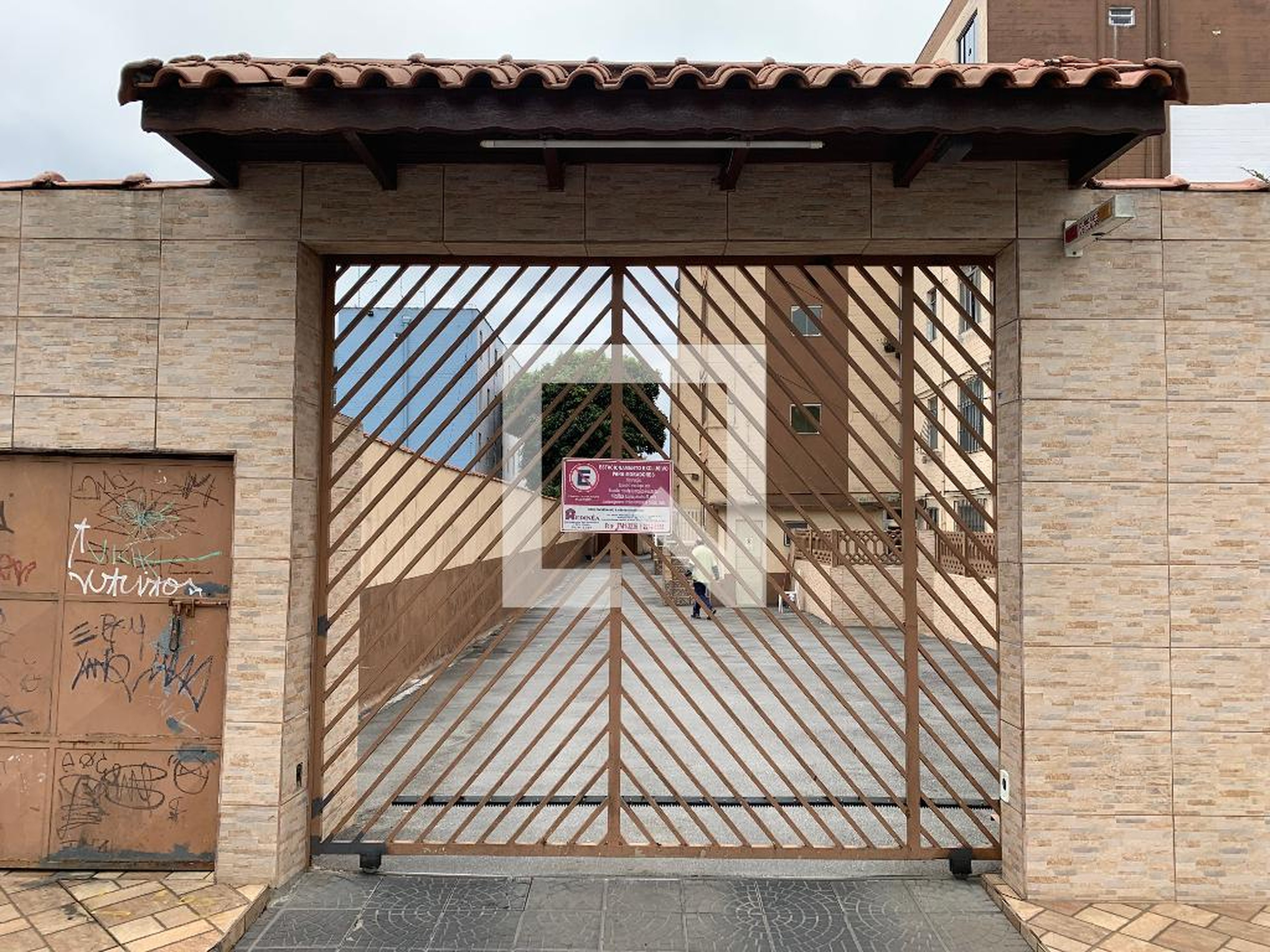 Fachada do Condomínio Condomínio Jeribás II