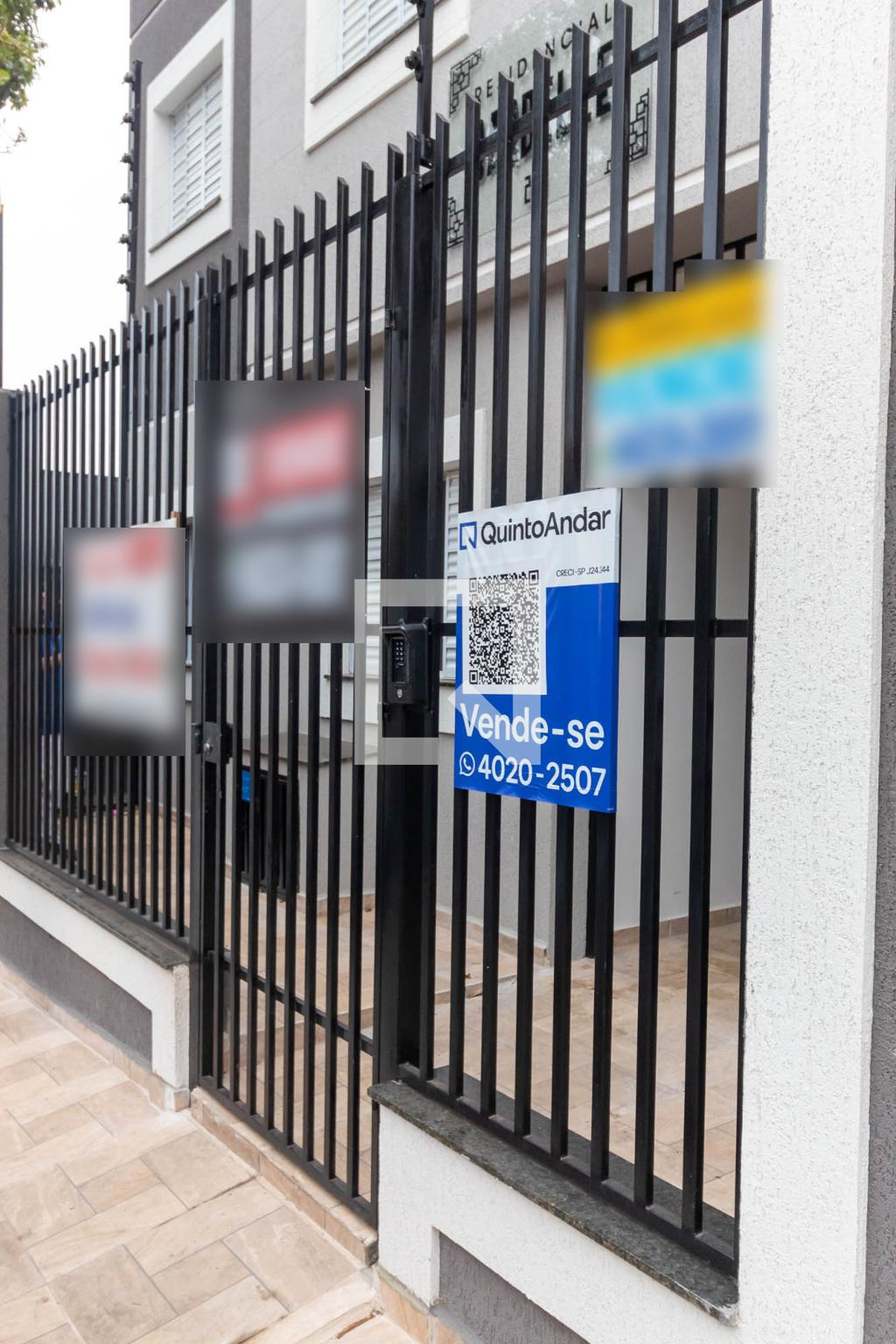 Fachada Condomínio em Rua Cláudio Ptolomeu, 232