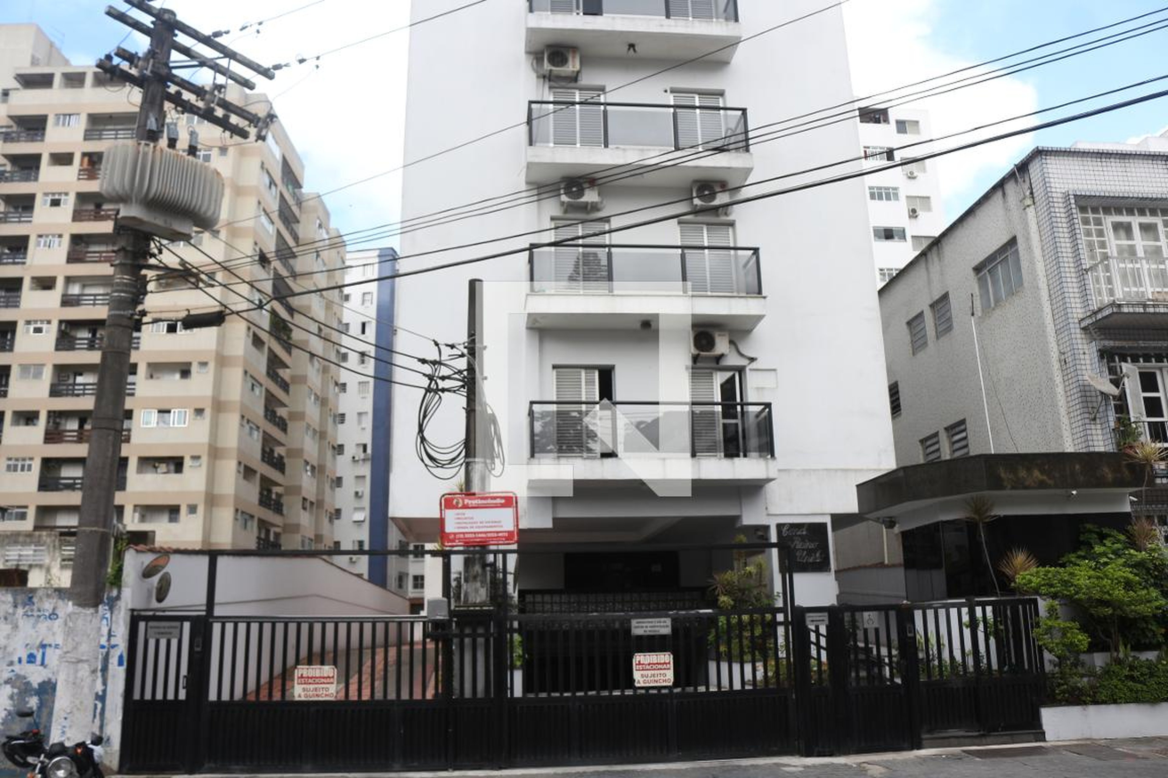 Fachada do Prédio Condomínio em Rua José Bonifácio, 102