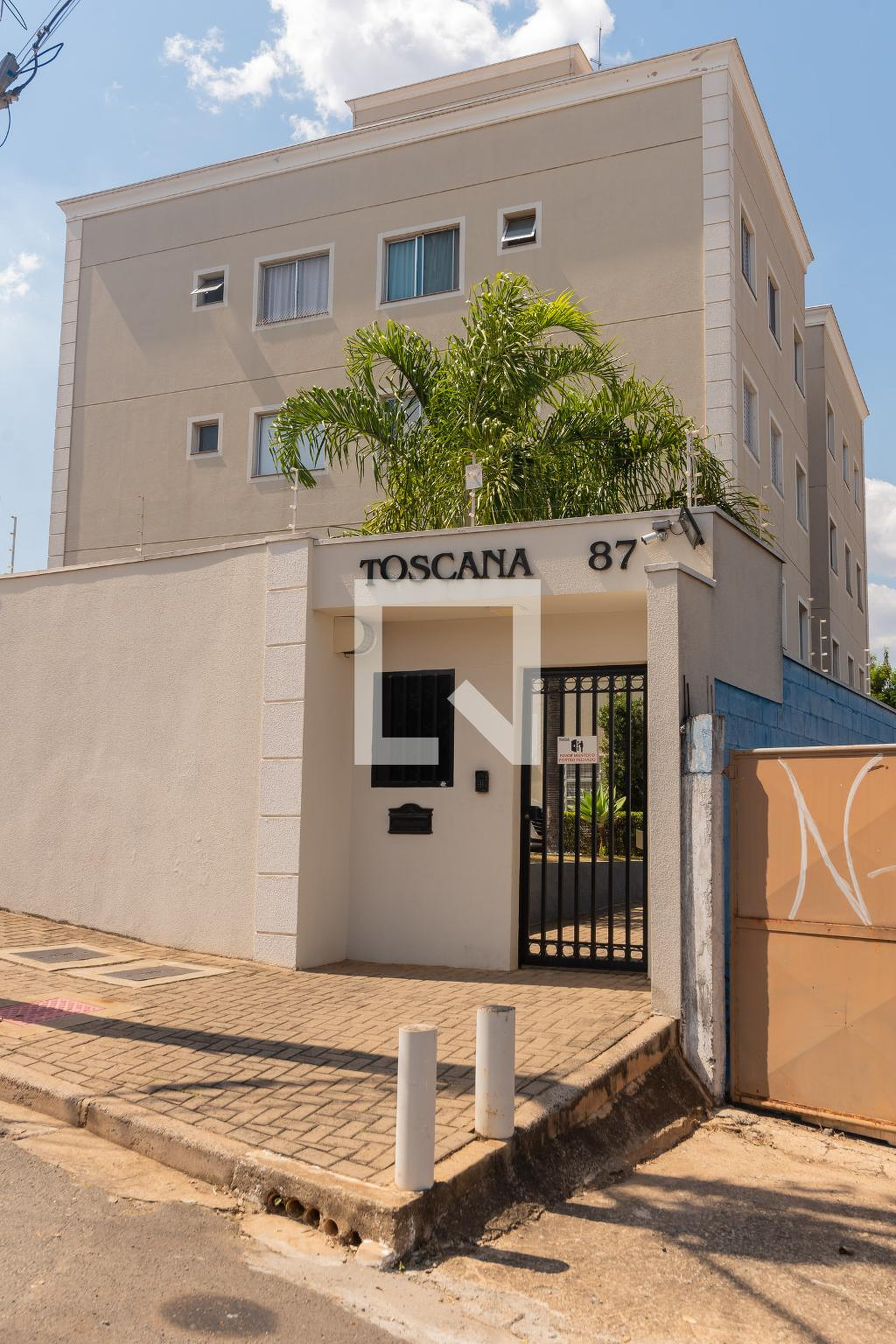 Fachada do Prédio Condomínio Toscana