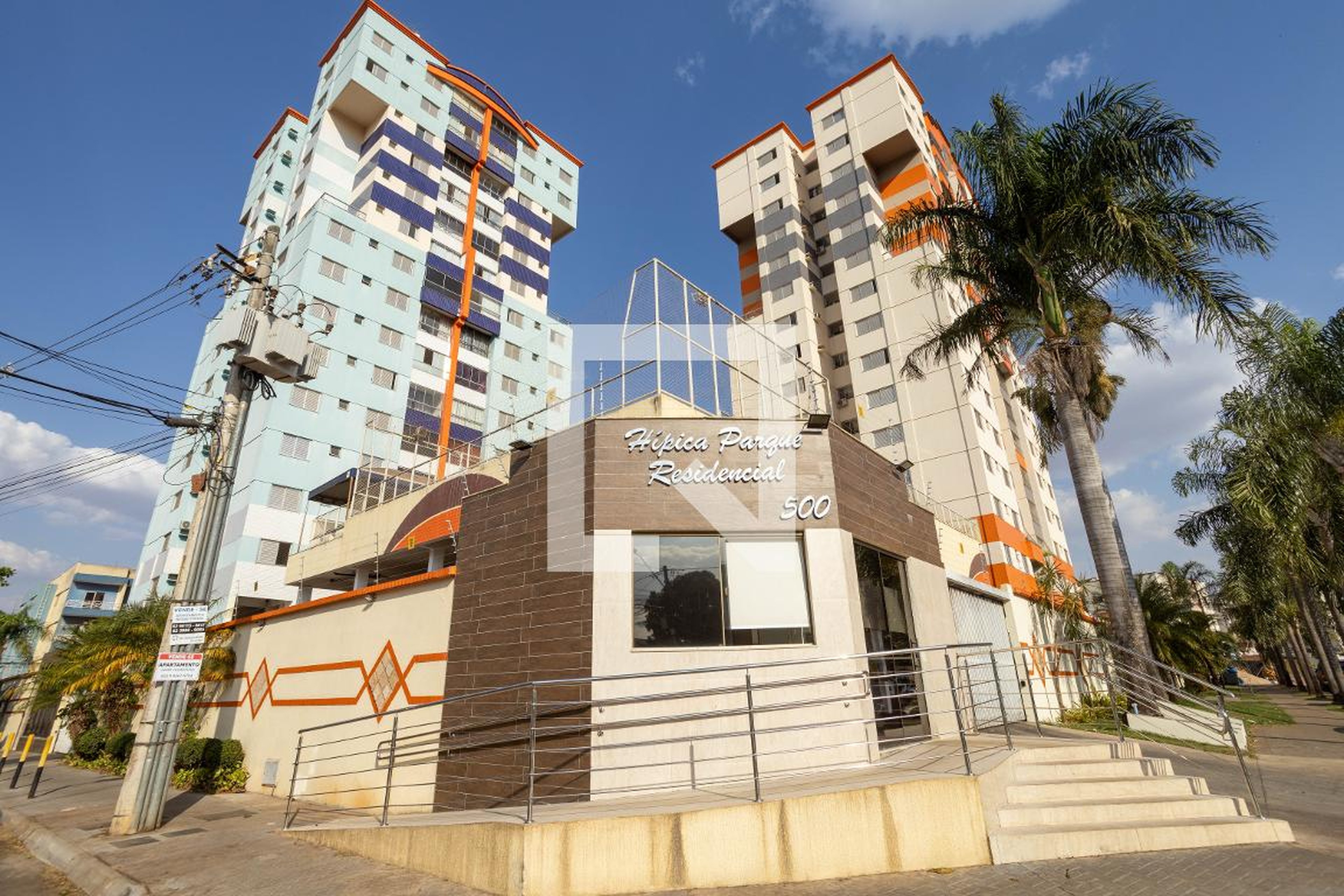 Fachada do Condomínio Condomínio Hipica Parque