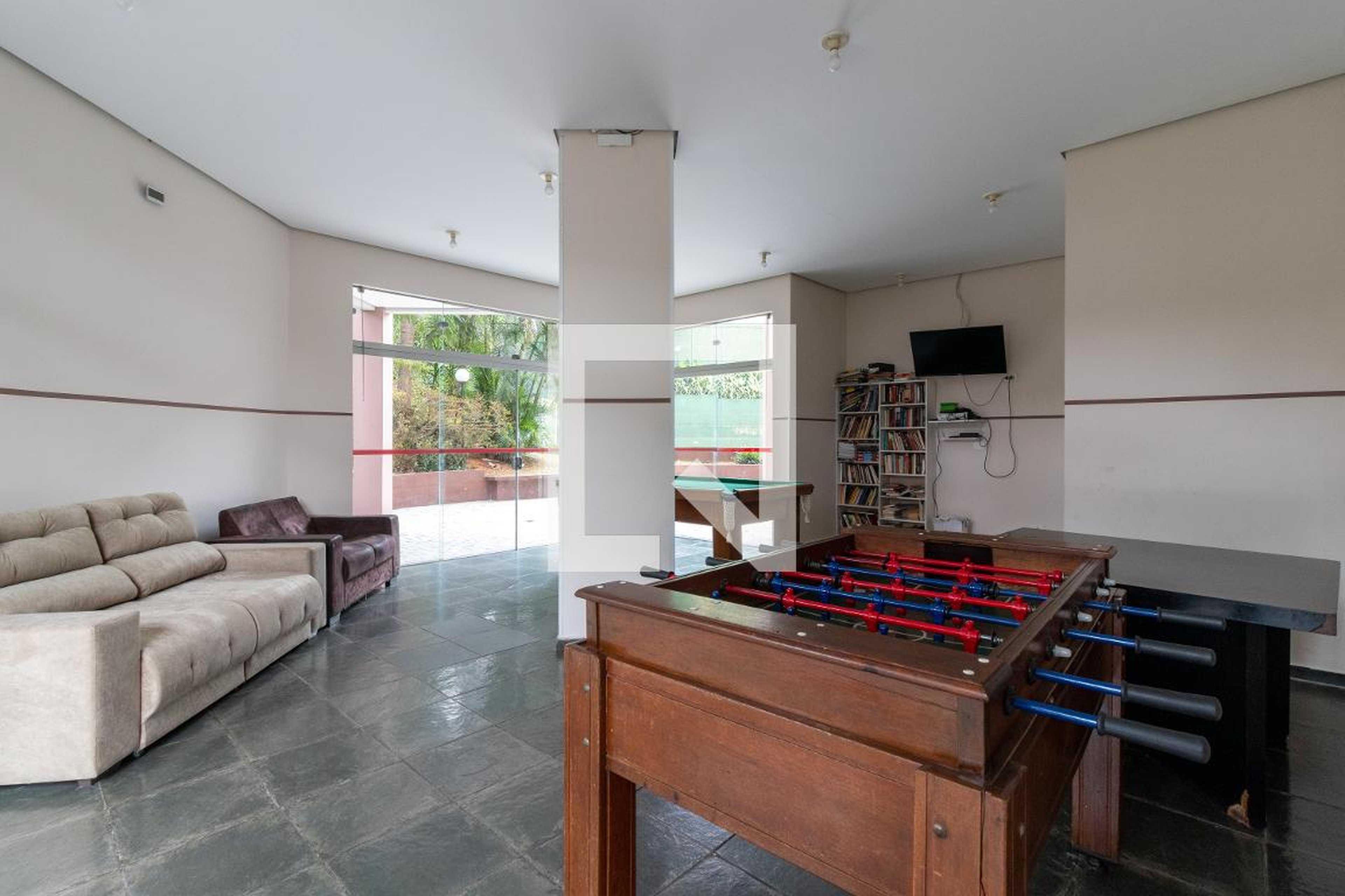 Salão de jogos - Easy Life