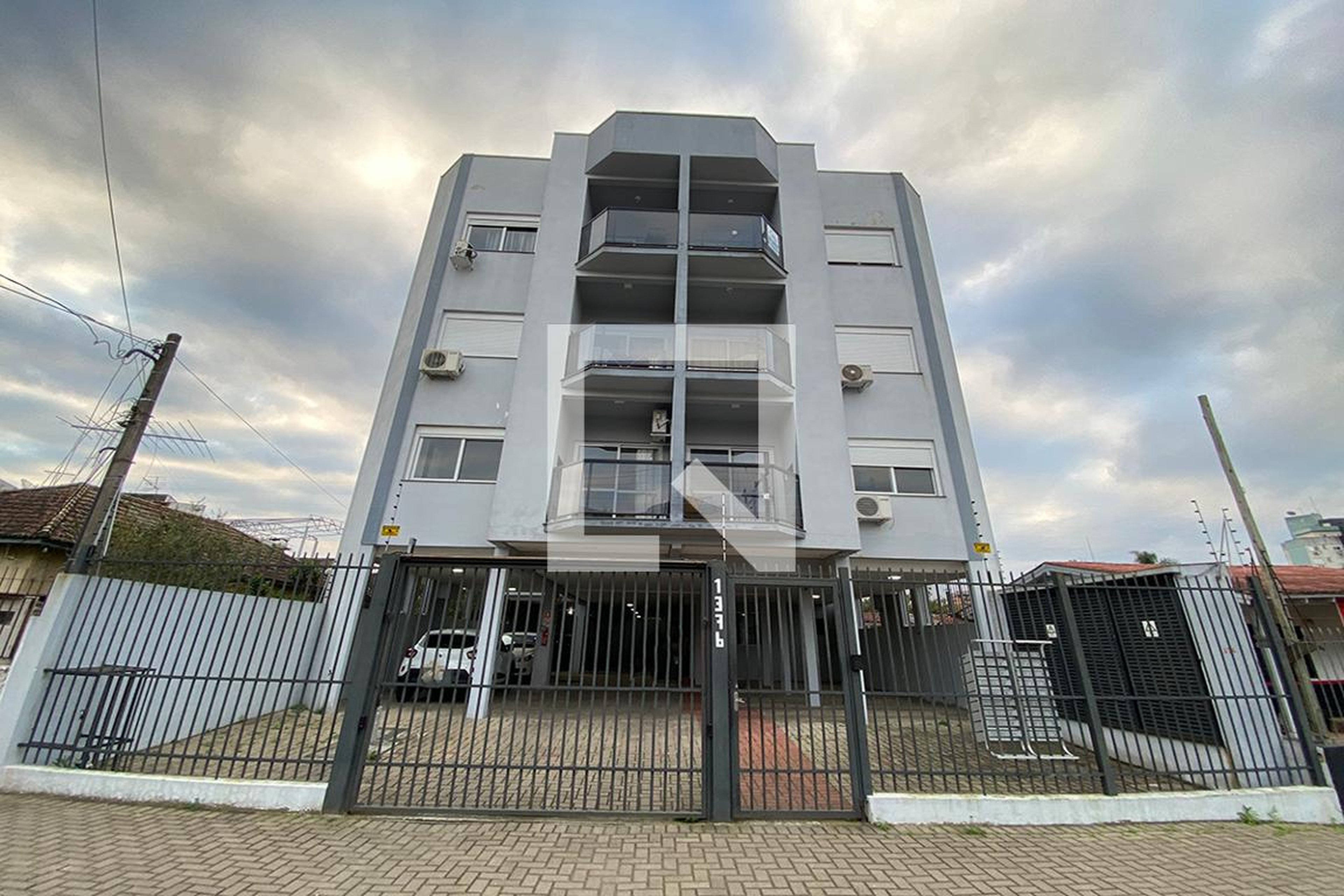 Fachada do Prédio Condomínio em Rua Bento Alves, 1376