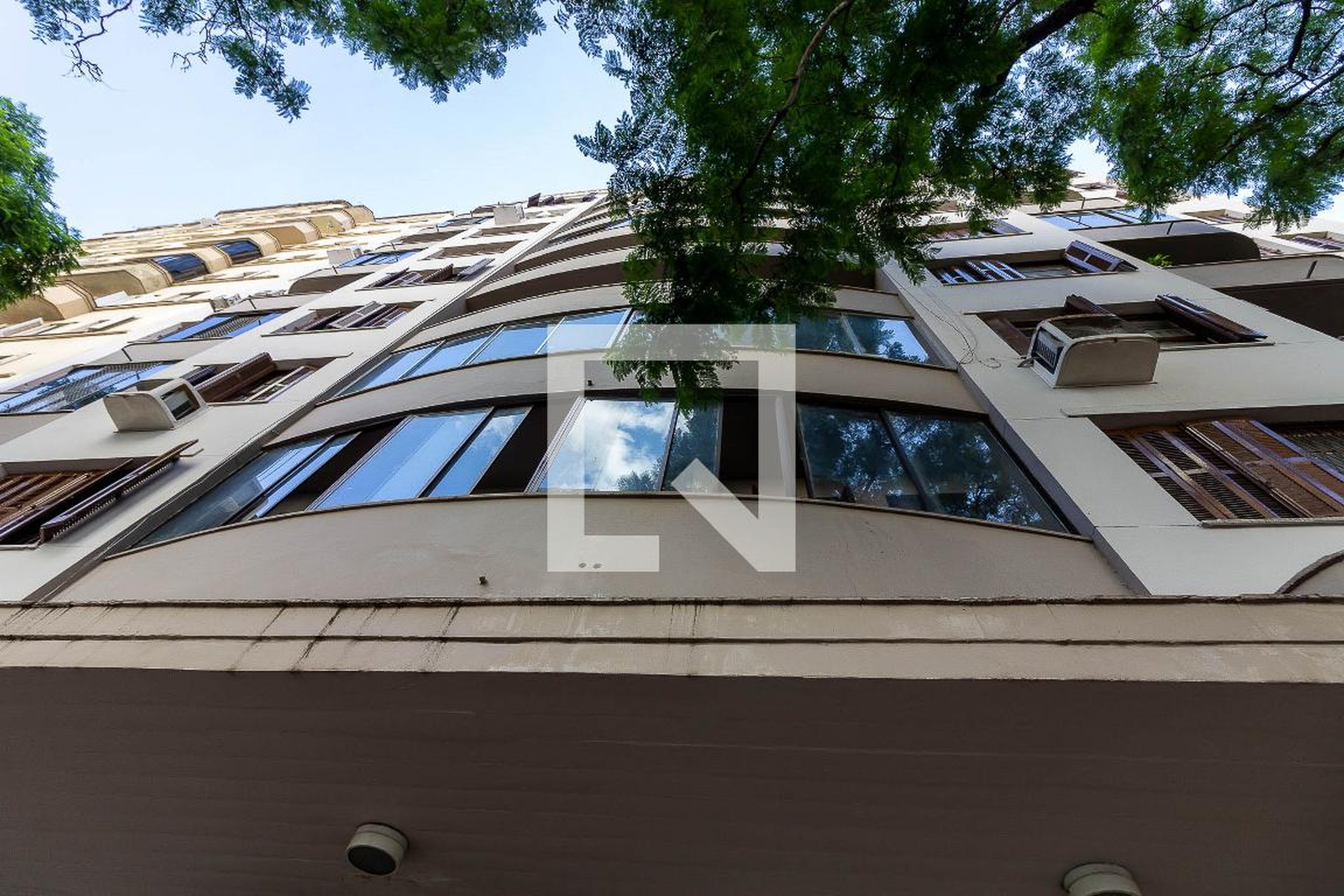 Fachada do Prédio Condomínio em Avenida Borges de Medeiros, 1025