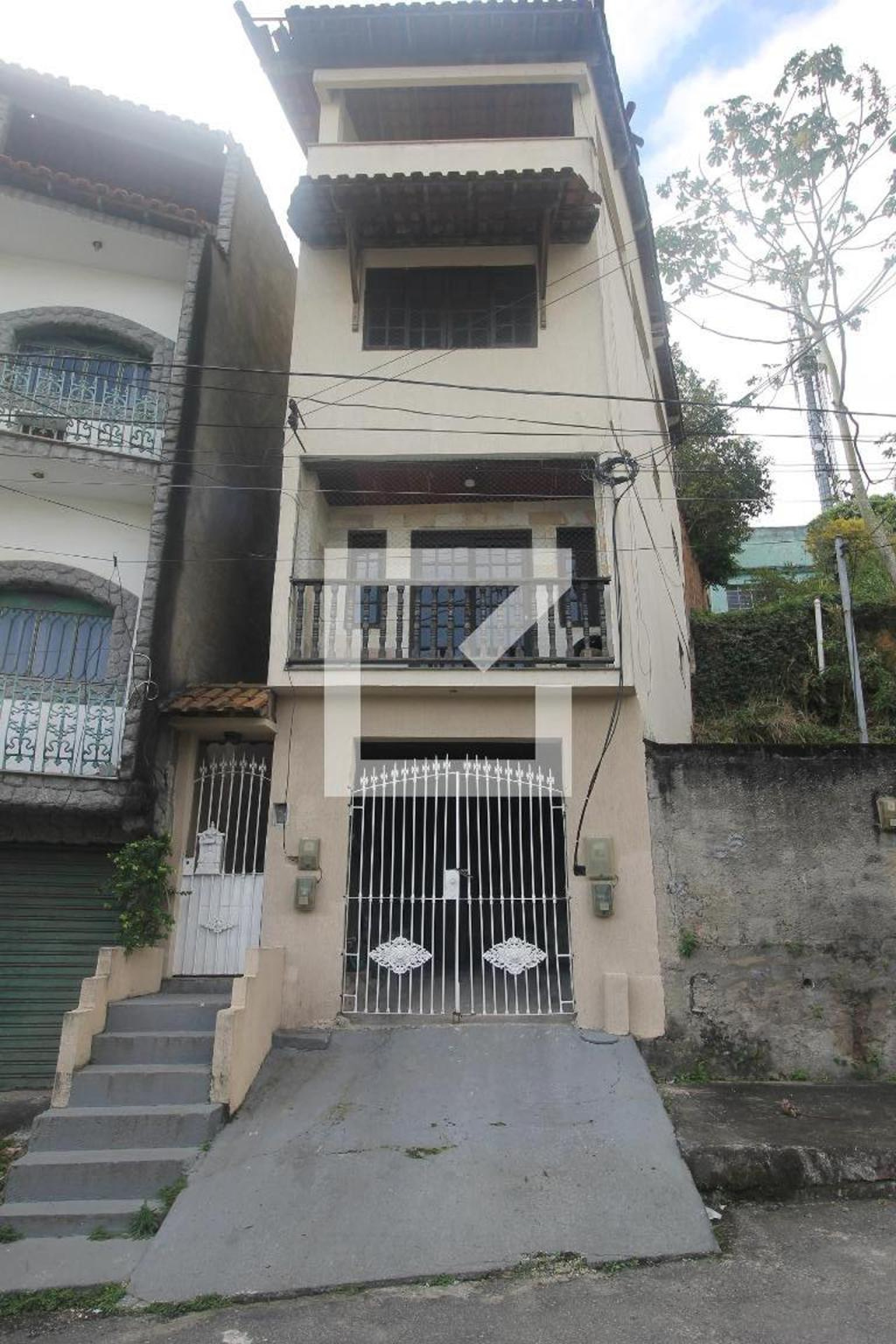 Fachada Condomínio em Rua Ivete Lima Cardoso, 135