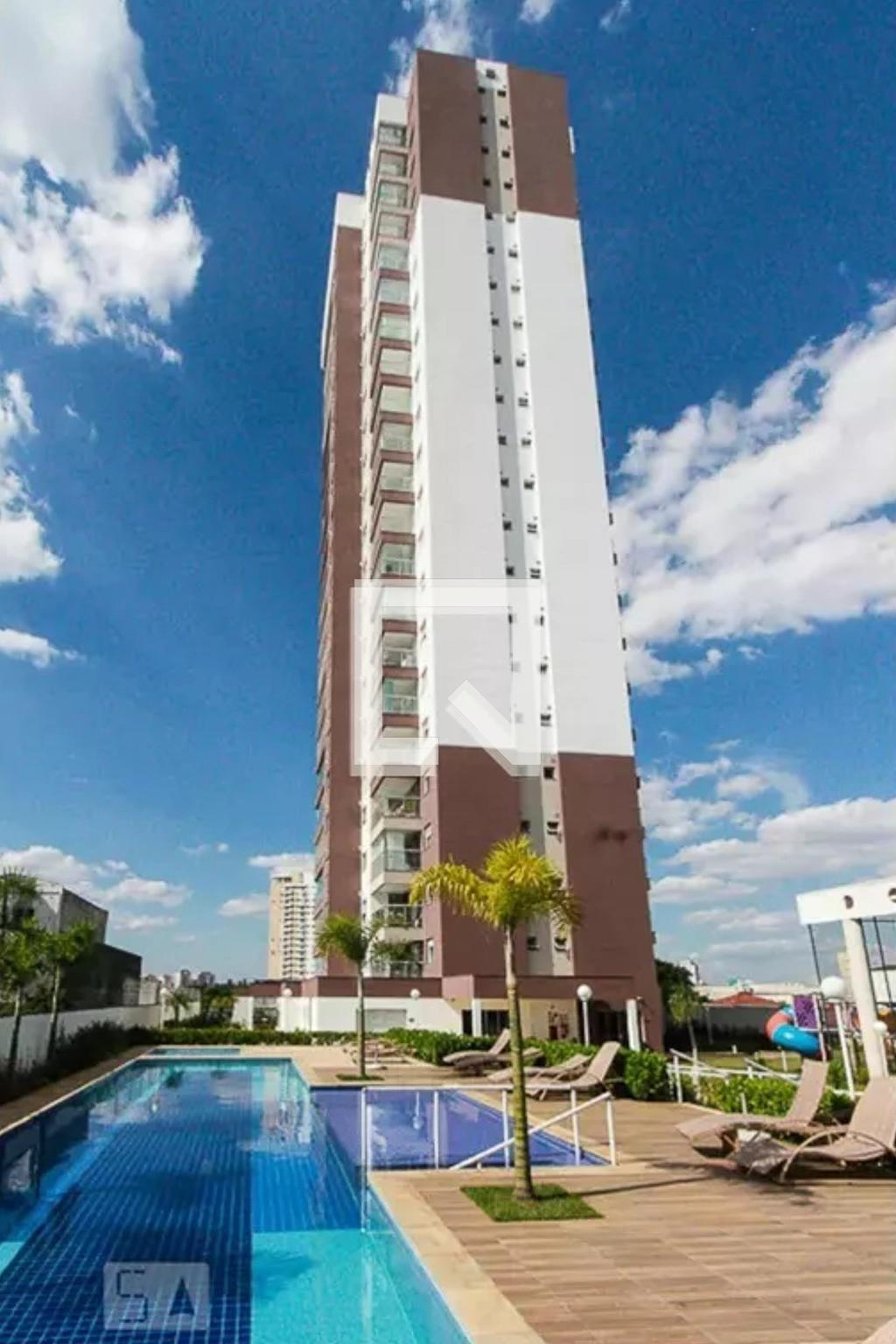 Fachada do Condomínio Condomínio Green Park Pari