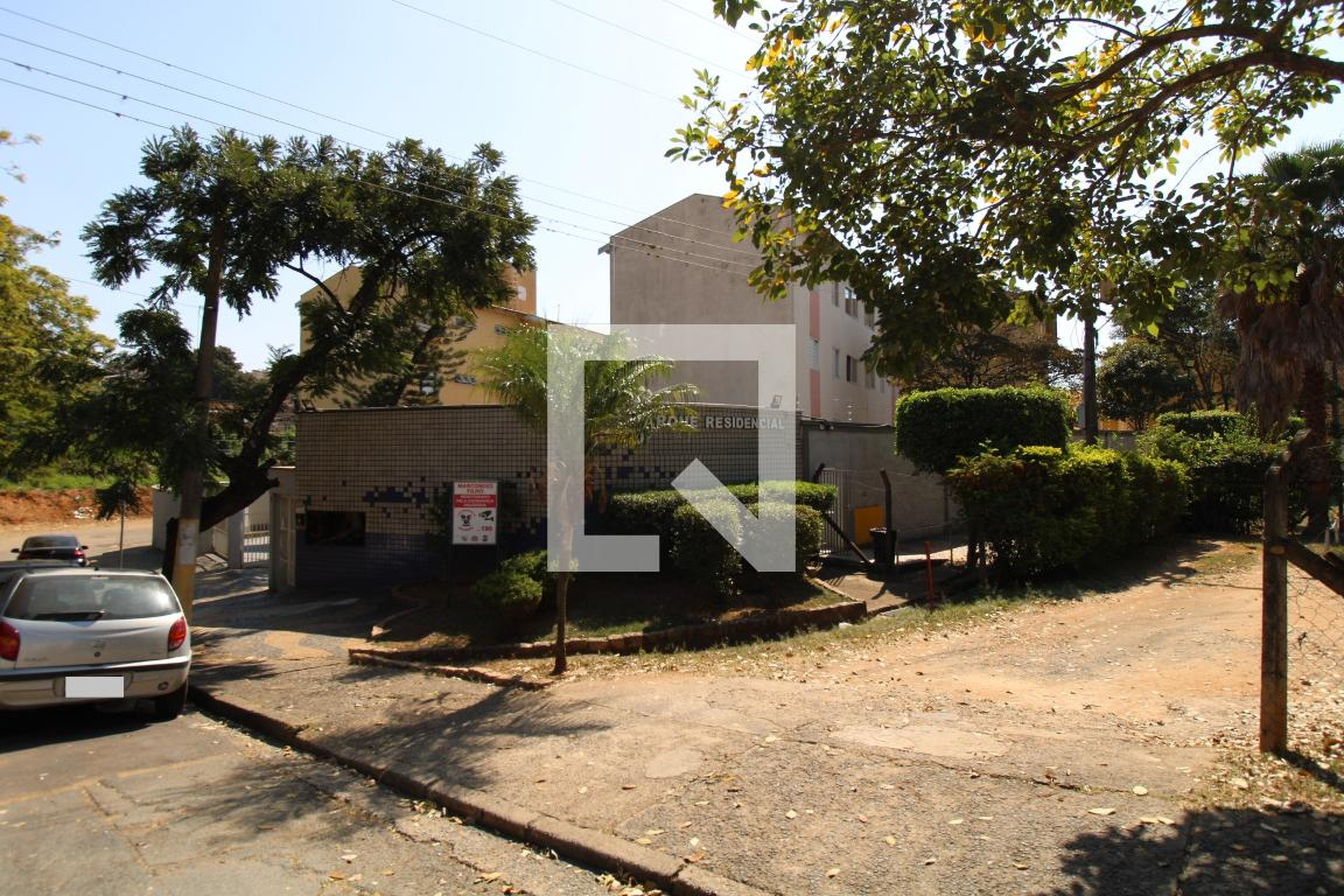 Fachada do Condomínio Condomínio em Avenida Palestina, 7