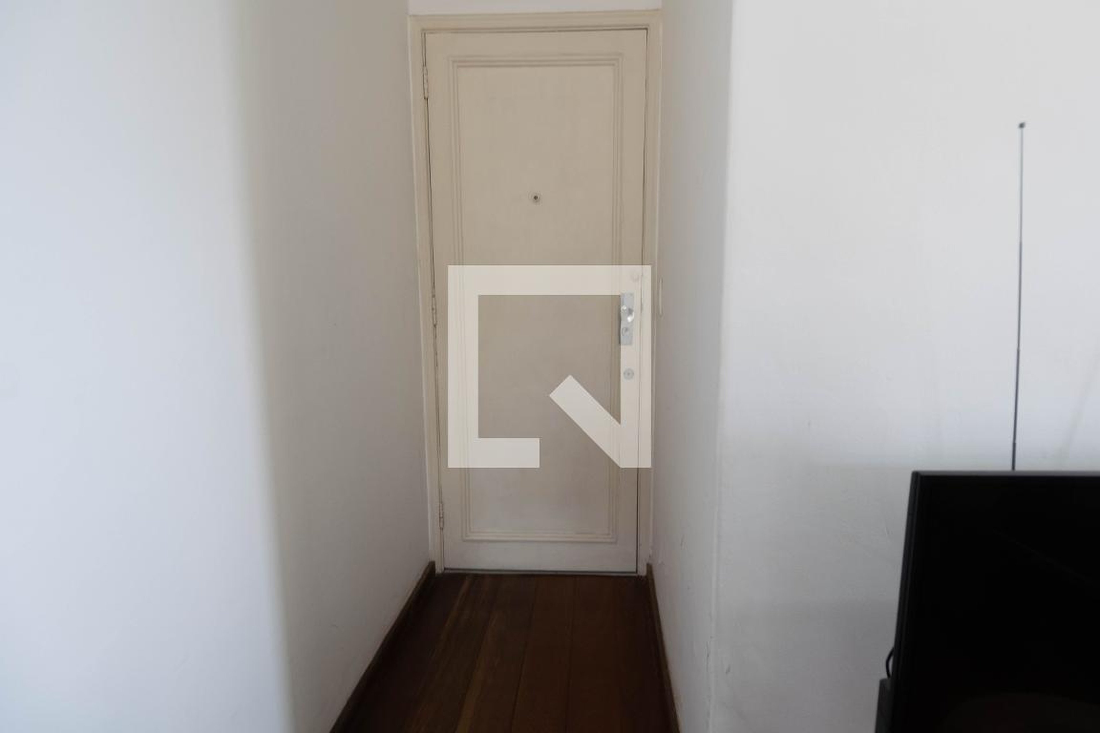 Hall - Leão Villela