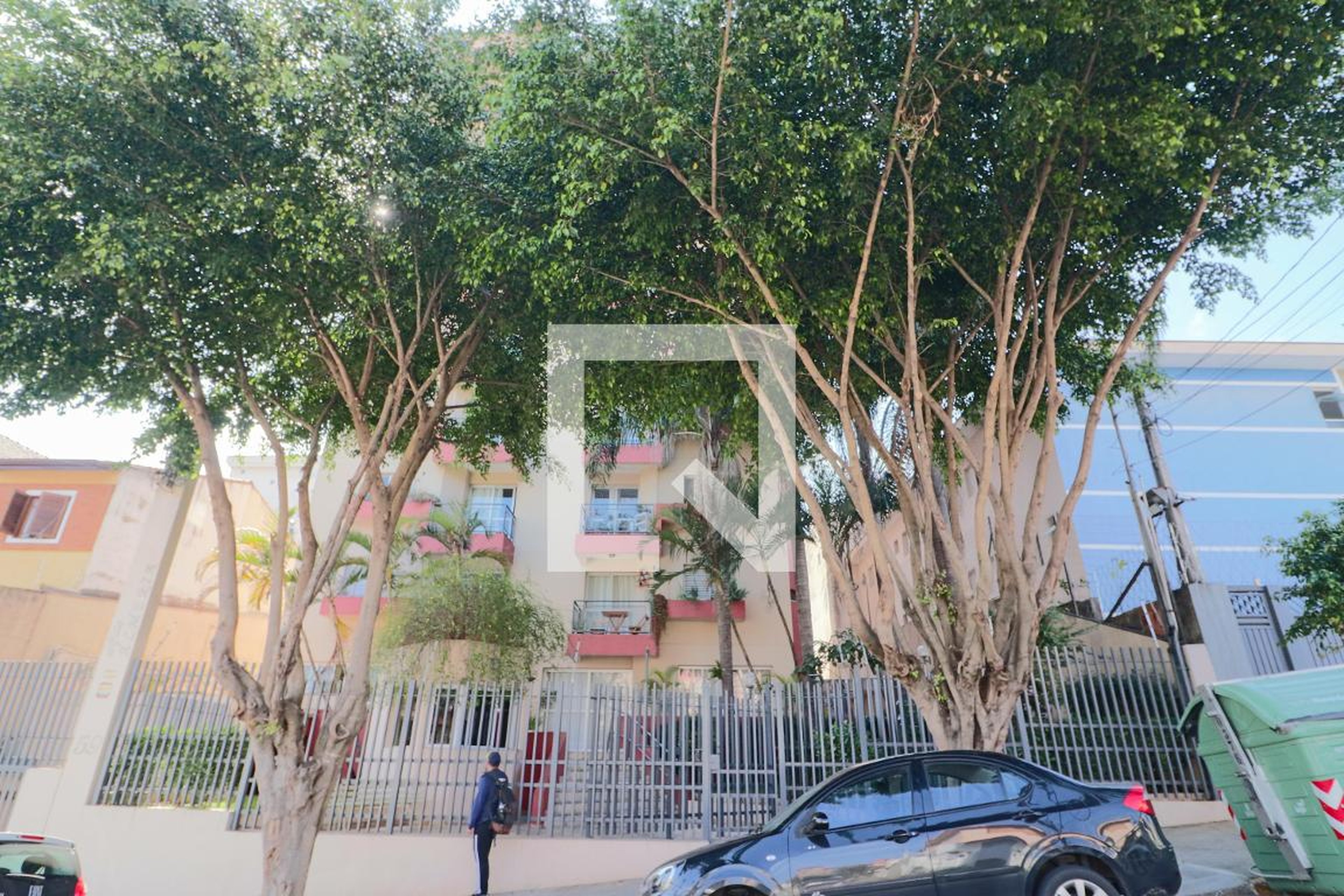 Fachada do Condomínio Condomínio Almeria