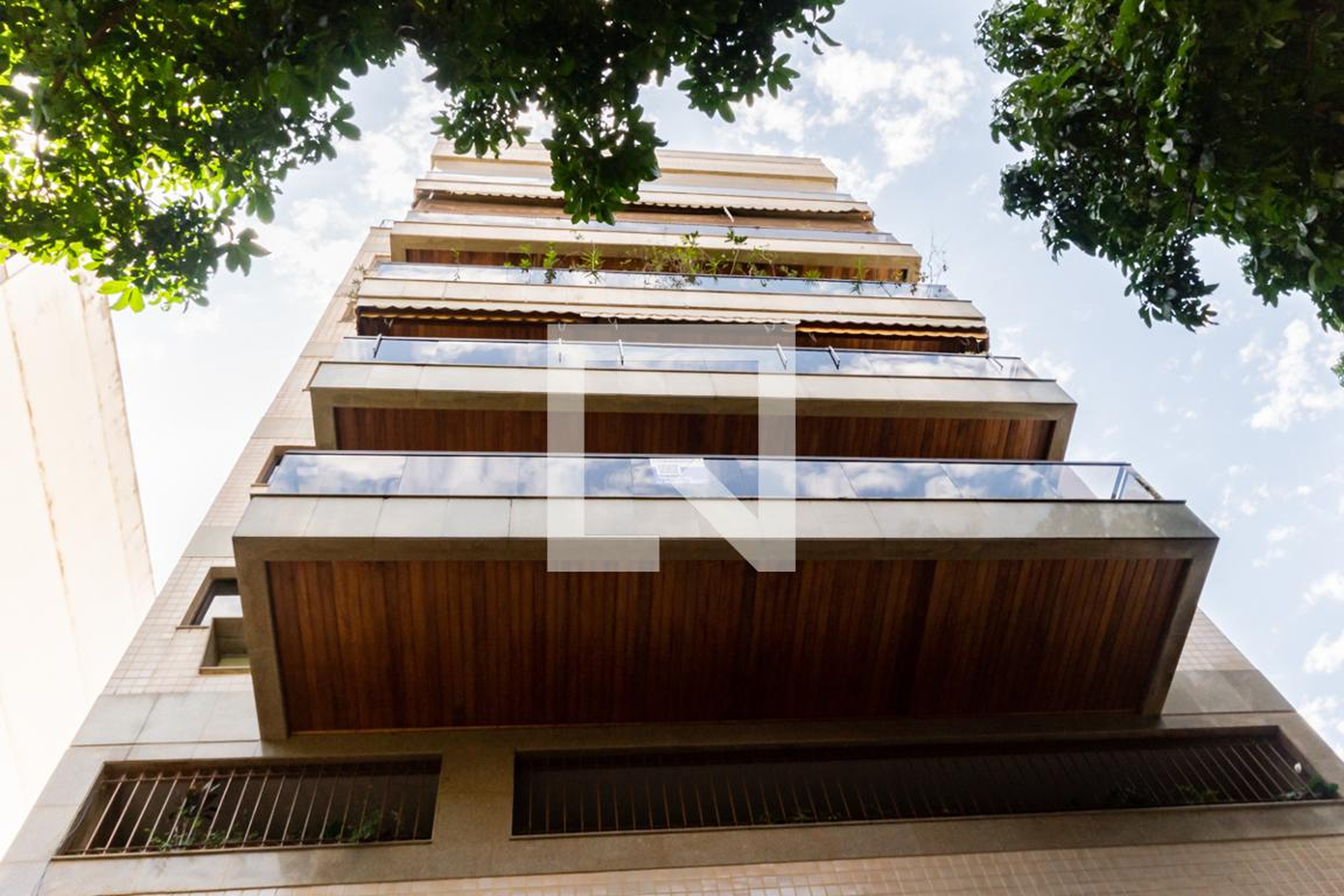 Fachada Condomínio em Rua Enes de Sousa, 67