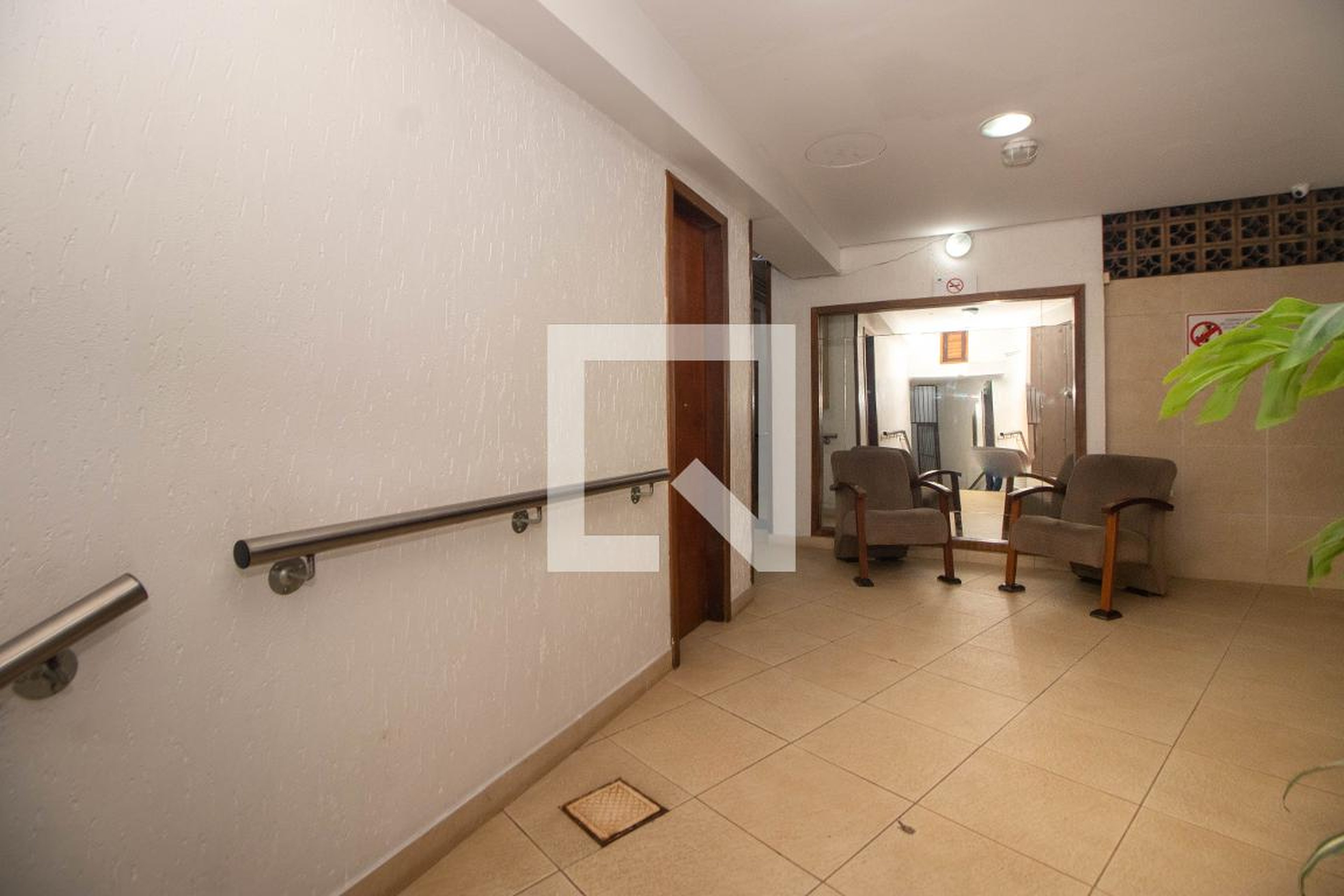 Hall de Entrada - Edifício Jardim